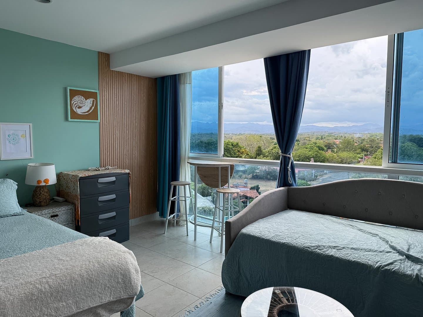 Beachside Studio in Coronado | Tasteful Decor | Walk to Beach | Coronado, Panama R-0294 - Image 3