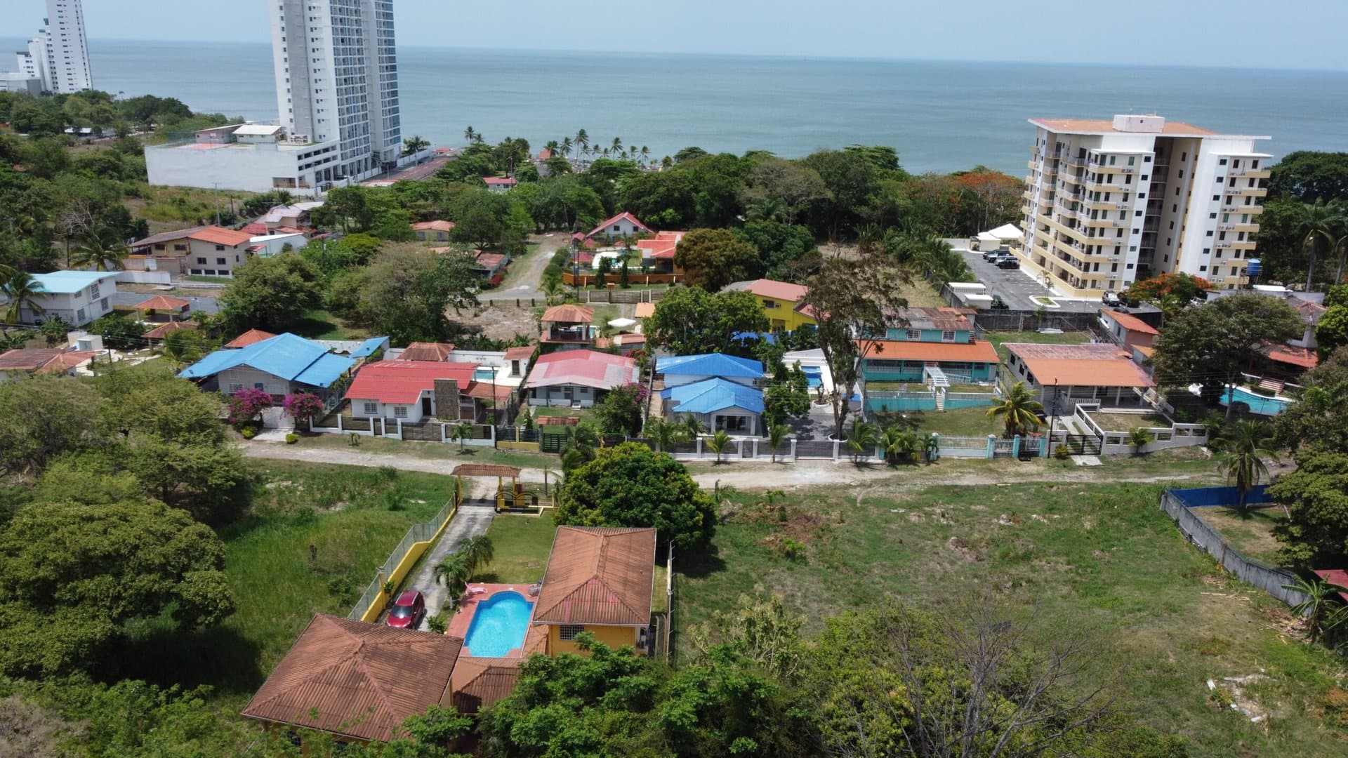 Beachside Tropical Retreat with Two Homes, Exceptional Investment Opportunity in Gorgona, Panama Oeste R-0260 - Image 1