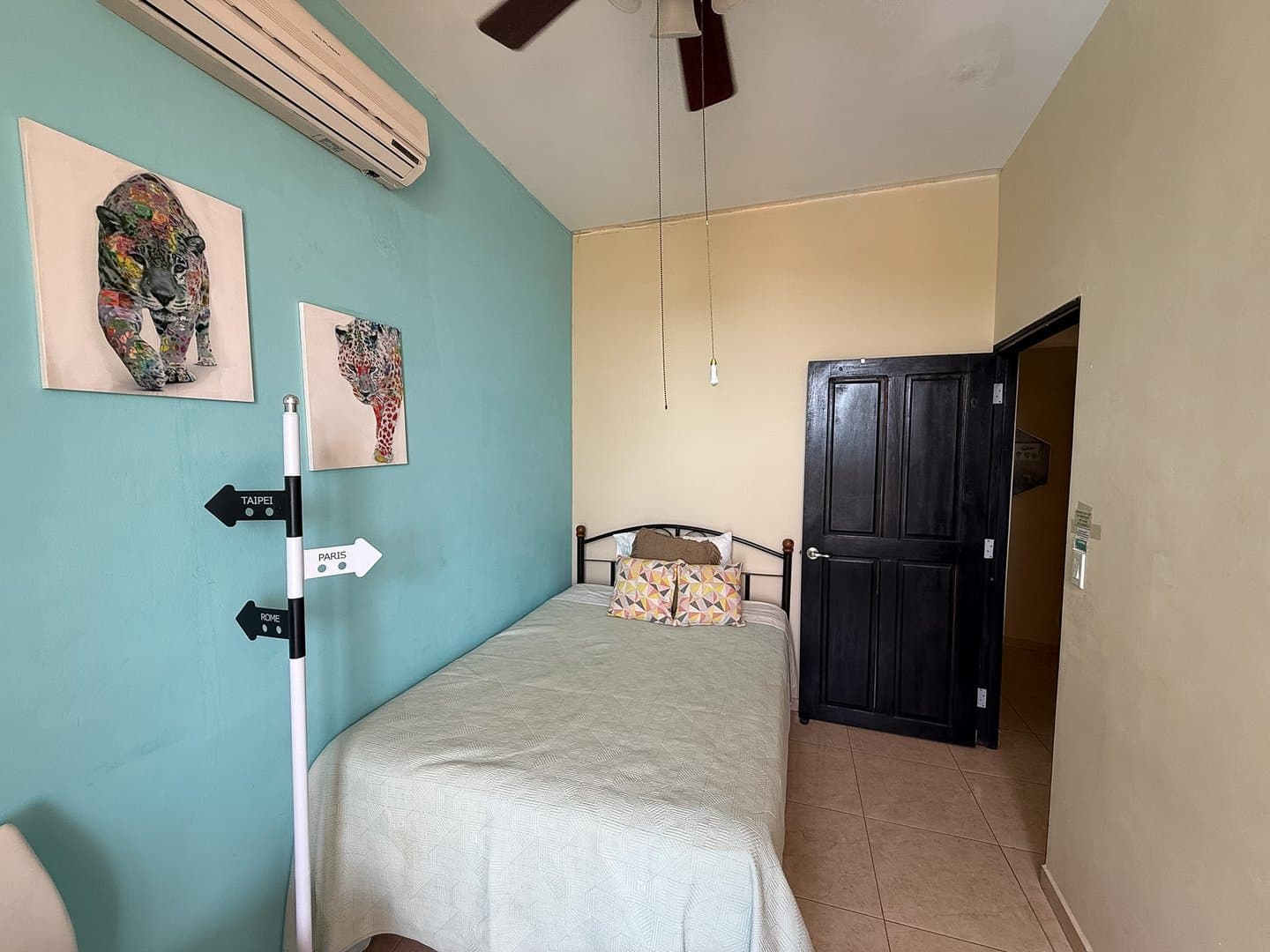 Beachside Tropical Retreat with Two Homes, Exceptional Investment Opportunity in Gorgona, Panama Oeste R-0260 - Image 27