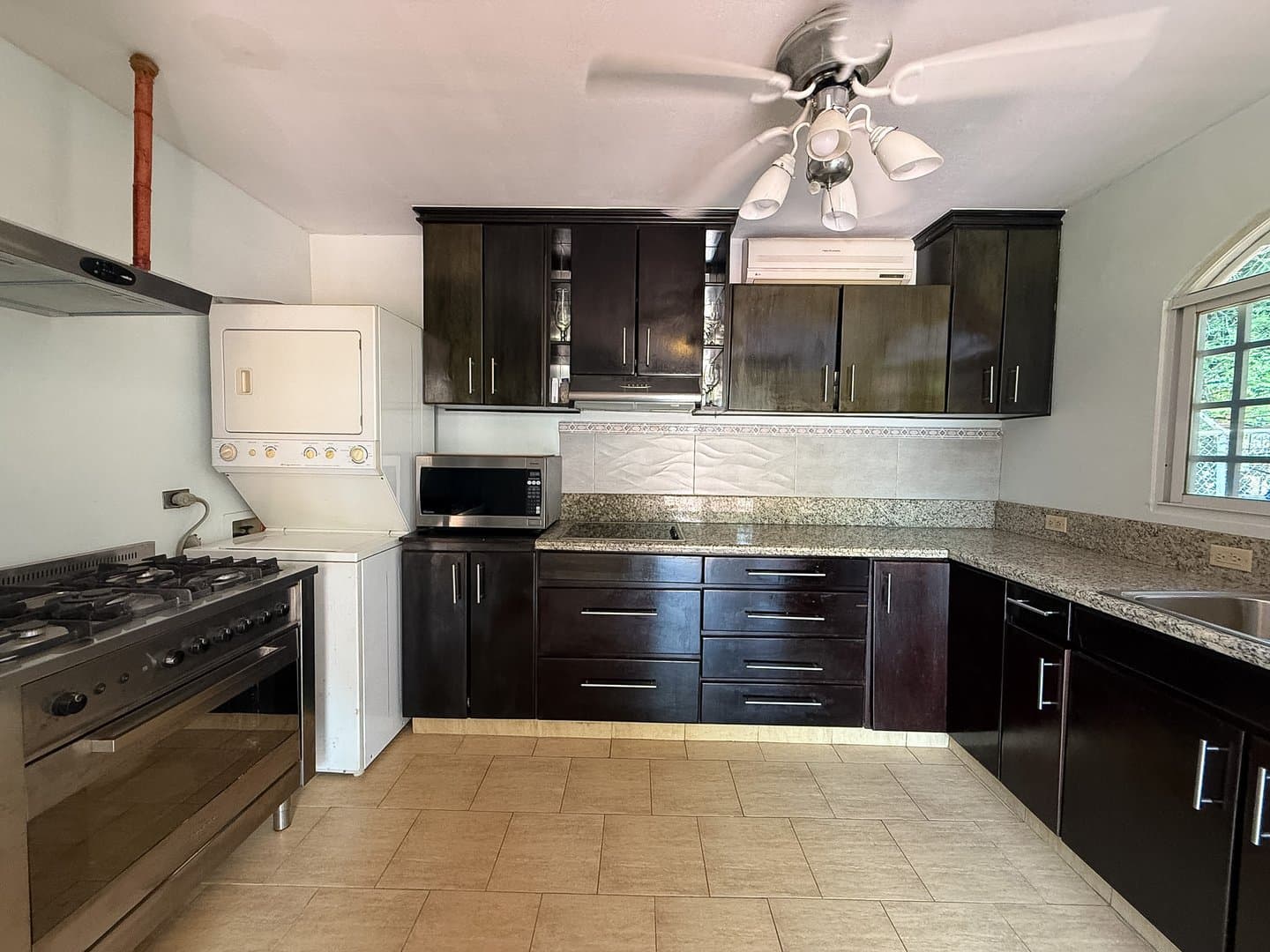 Beachside Tropical Retreat with Two Homes, Exceptional Investment Opportunity in Gorgona, Panama Oeste R-0260 - Image 26