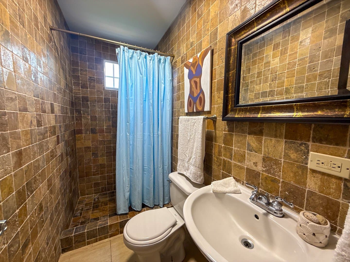 Beachside Tropical Retreat with Two Homes, Exceptional Investment Opportunity in Gorgona, Panama Oeste R-0260 - Image 31