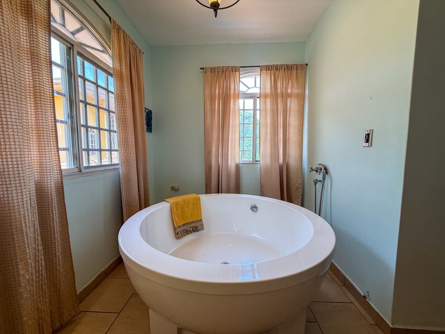 Beachside Tropical Retreat with Two Homes, Exceptional Investment Opportunity in Gorgona, Panama Oeste R-0260 - Image 36