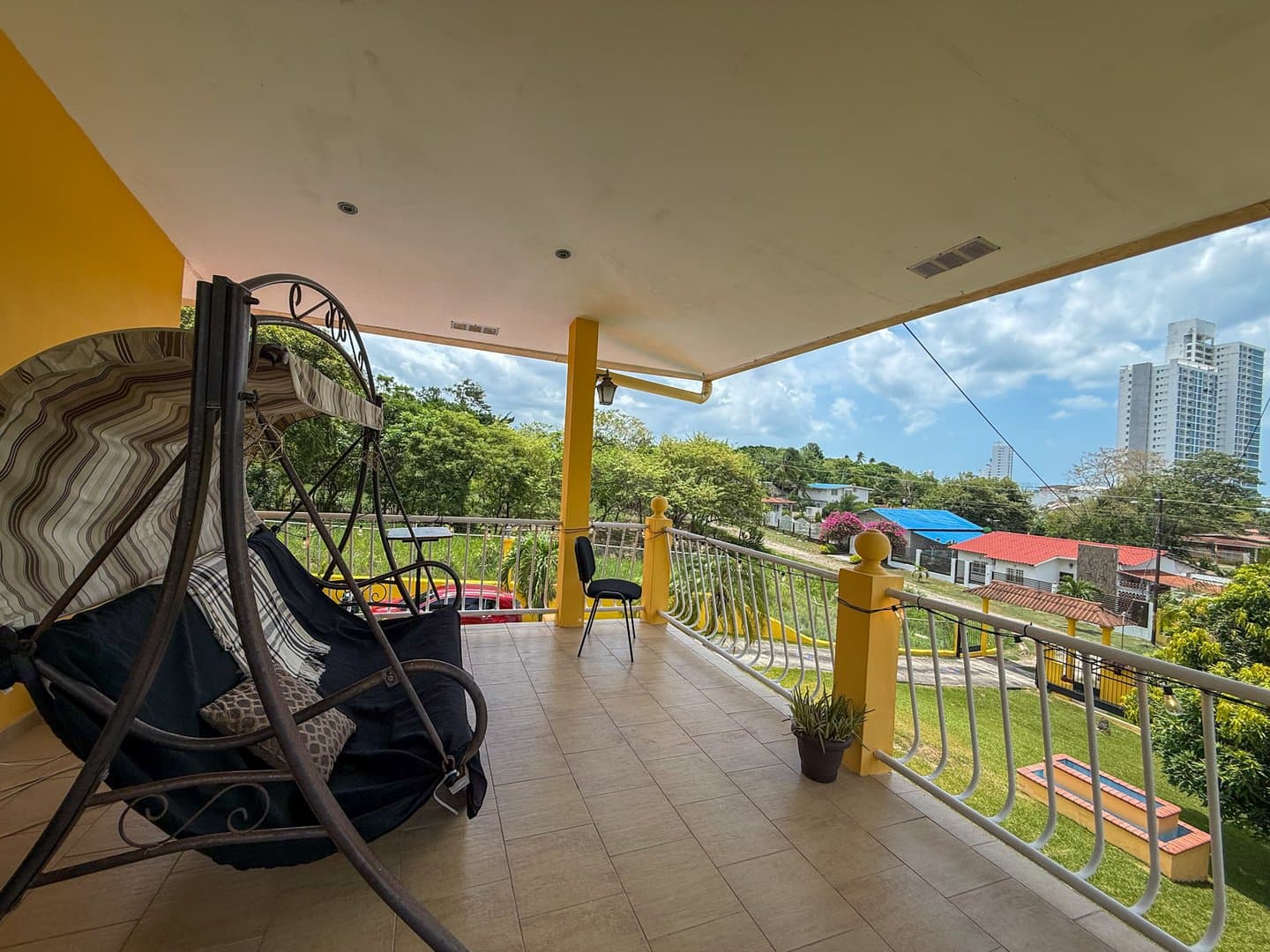 Beachside Tropical Retreat with Two Homes, Exceptional Investment Opportunity in Gorgona, Panama Oeste R-0260 - Image 37