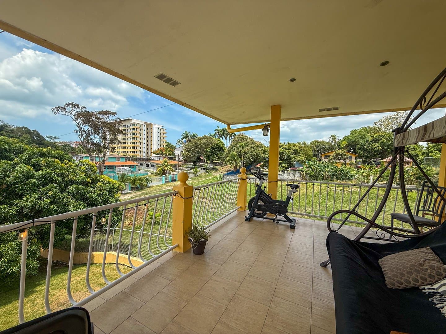Beachside Tropical Retreat with Two Homes, Exceptional Investment Opportunity in Gorgona, Panama Oeste R-0260 - Image 38