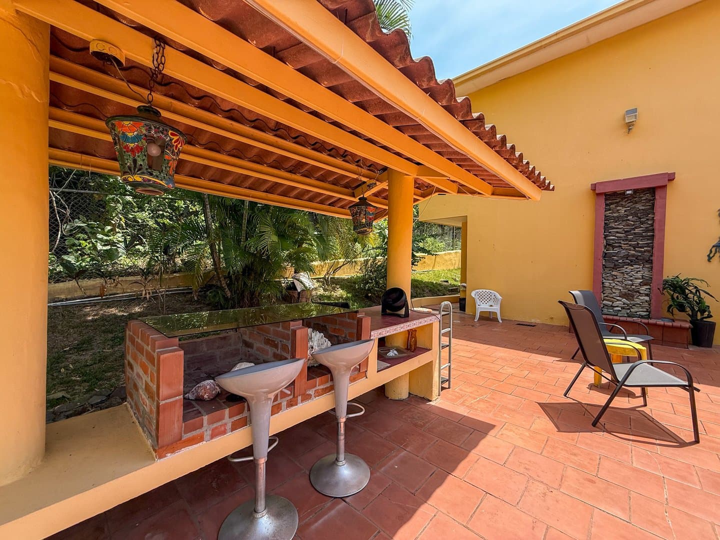 Beachside Tropical Retreat with Two Homes, Exceptional Investment Opportunity in Gorgona, Panama Oeste R-0260 - Image 39