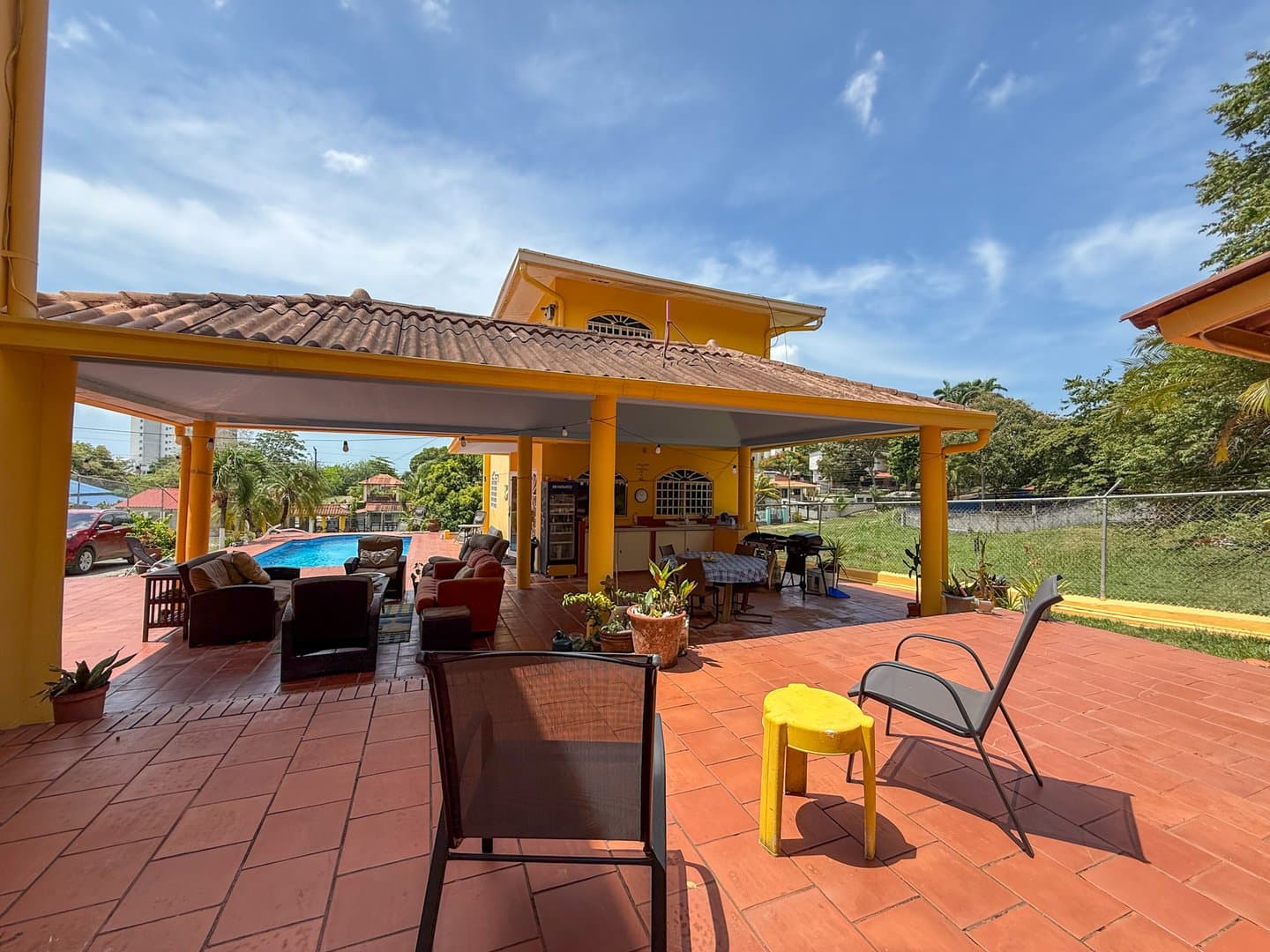 Beachside Tropical Retreat with Two Homes, Exceptional Investment Opportunity in Gorgona, Panama Oeste R-0260 - Image 41