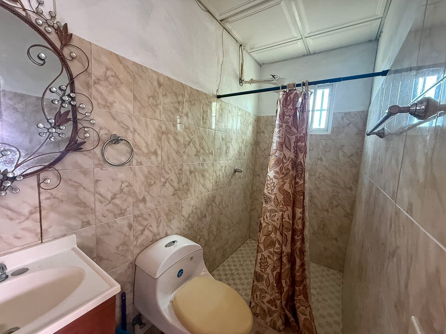 Your Private Tropical Farm Retreat — 13.18 Acres R-0110 - Image 8