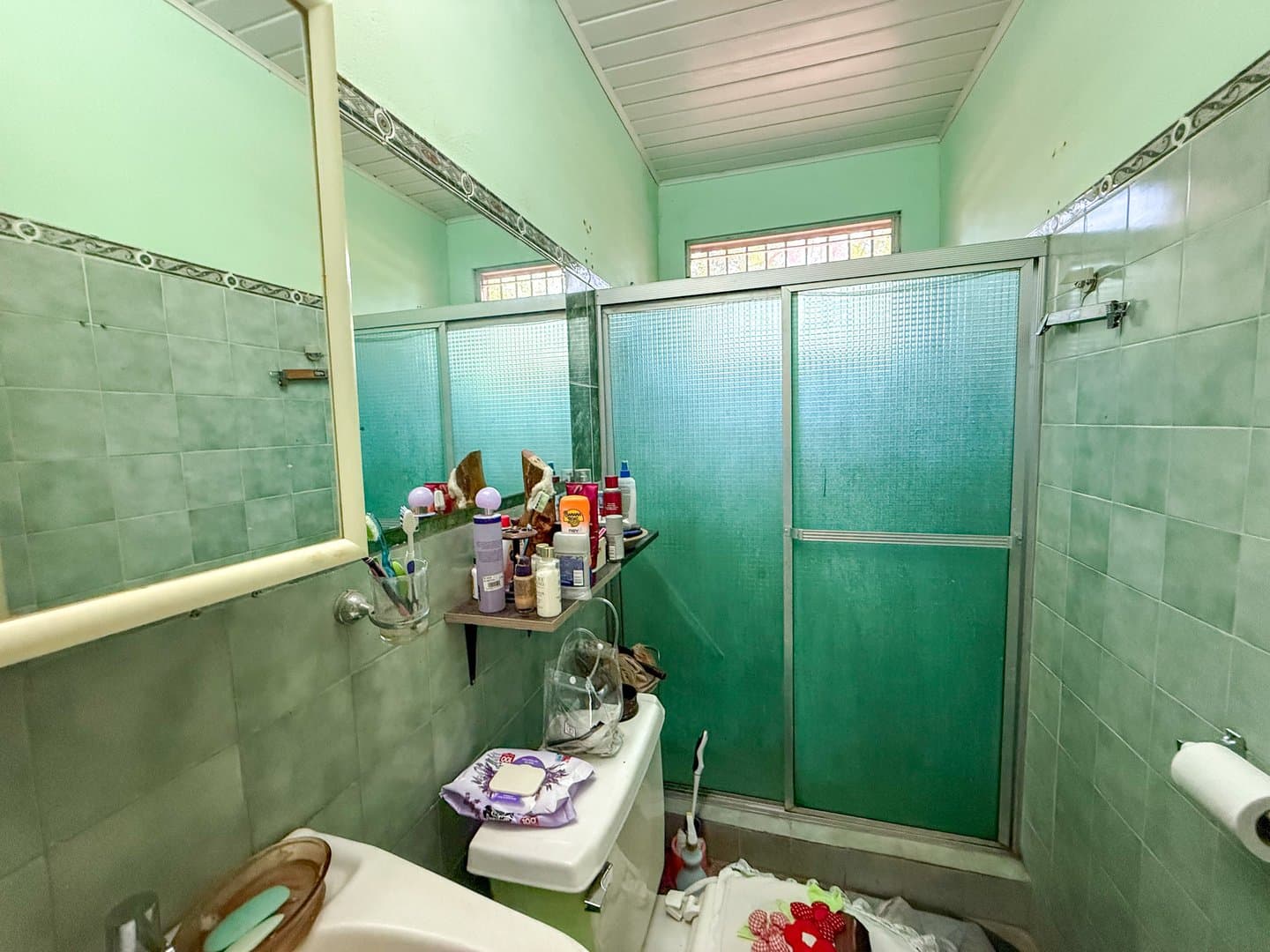 Spacious 6-Bedroom Family Home in the Heart of Coronado – Walk to Beach & Amenities R-0081 - Image 14