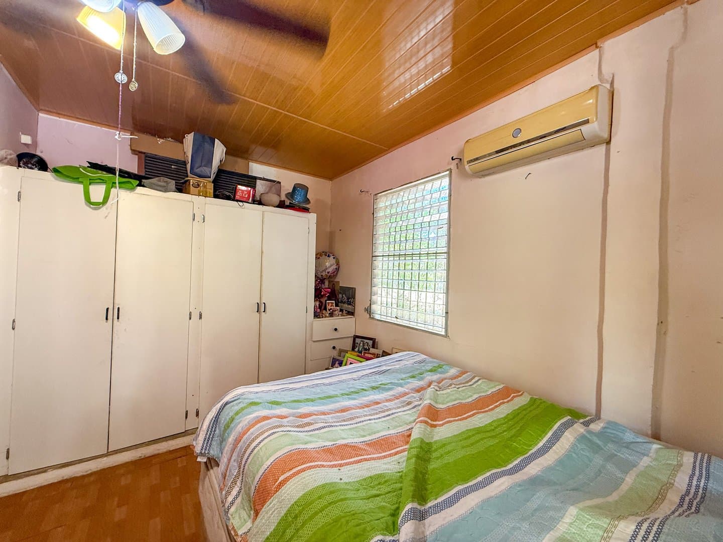 Spacious 6-Bedroom Family Home in the Heart of Coronado – Walk to Beach & Amenities R-0081 - Image 13