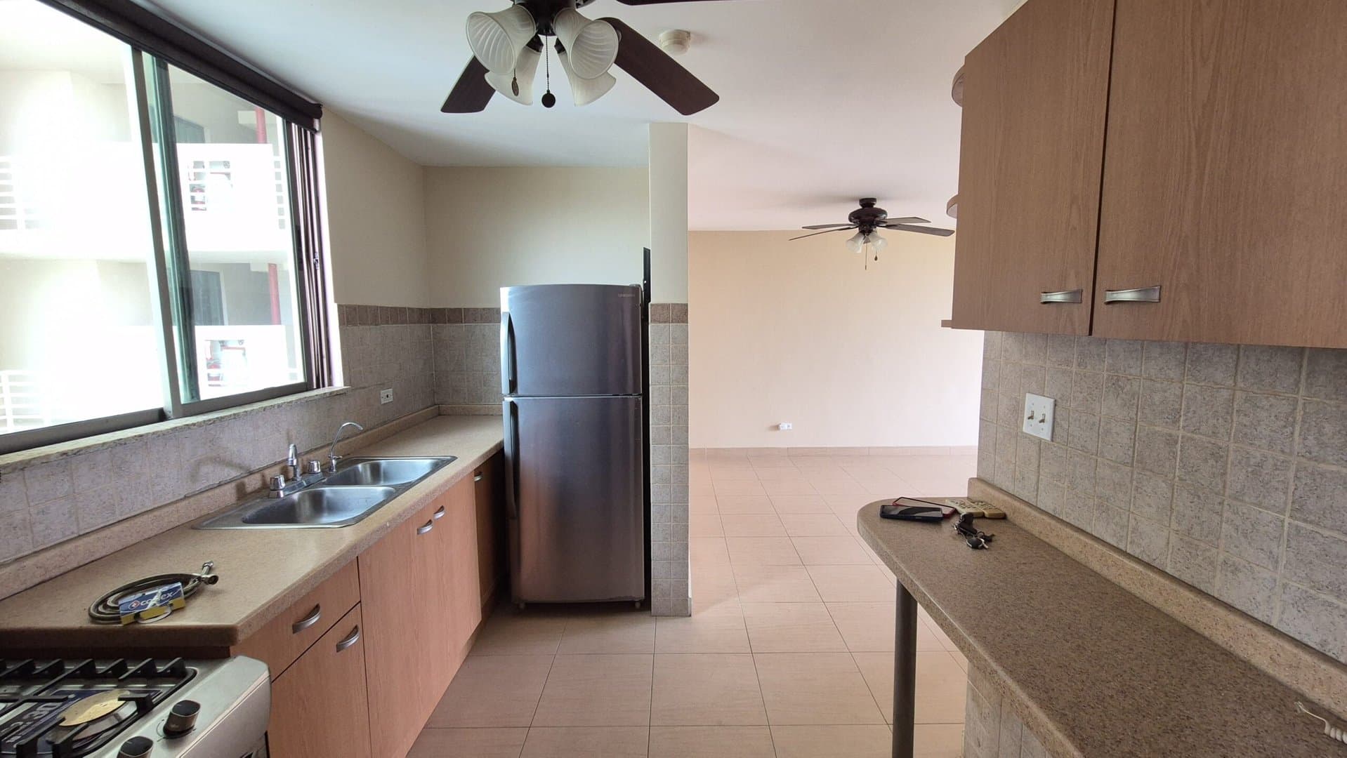 Beachside 3-Bedroom 2 Bathroom Condo 1-minute Walk from the Beach, Nueva Gorgona P-0055 - Image 7