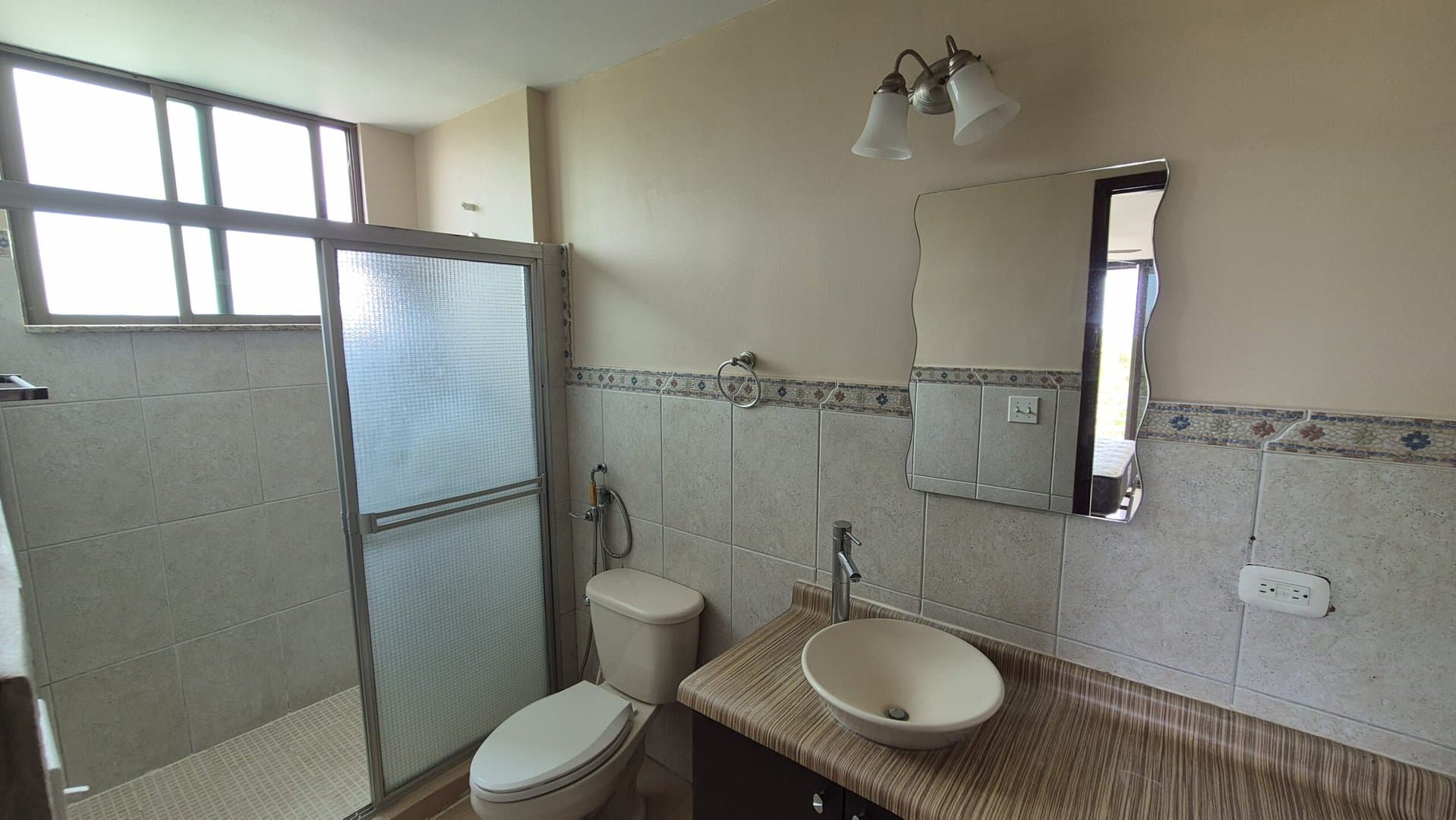 Beachside 3-Bedroom 2 Bathroom Condo 1-minute Walk from the Beach, Nueva Gorgona P-0055 - Image 16