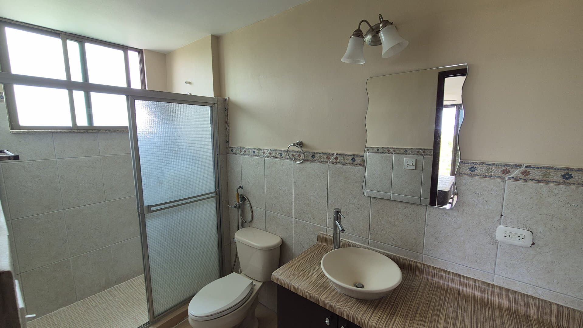 Beachside 3-Bedroom 2 Bathroom Condo 1-minute Walk from the Beach, Nueva Gorgona P-0055 - Image 51