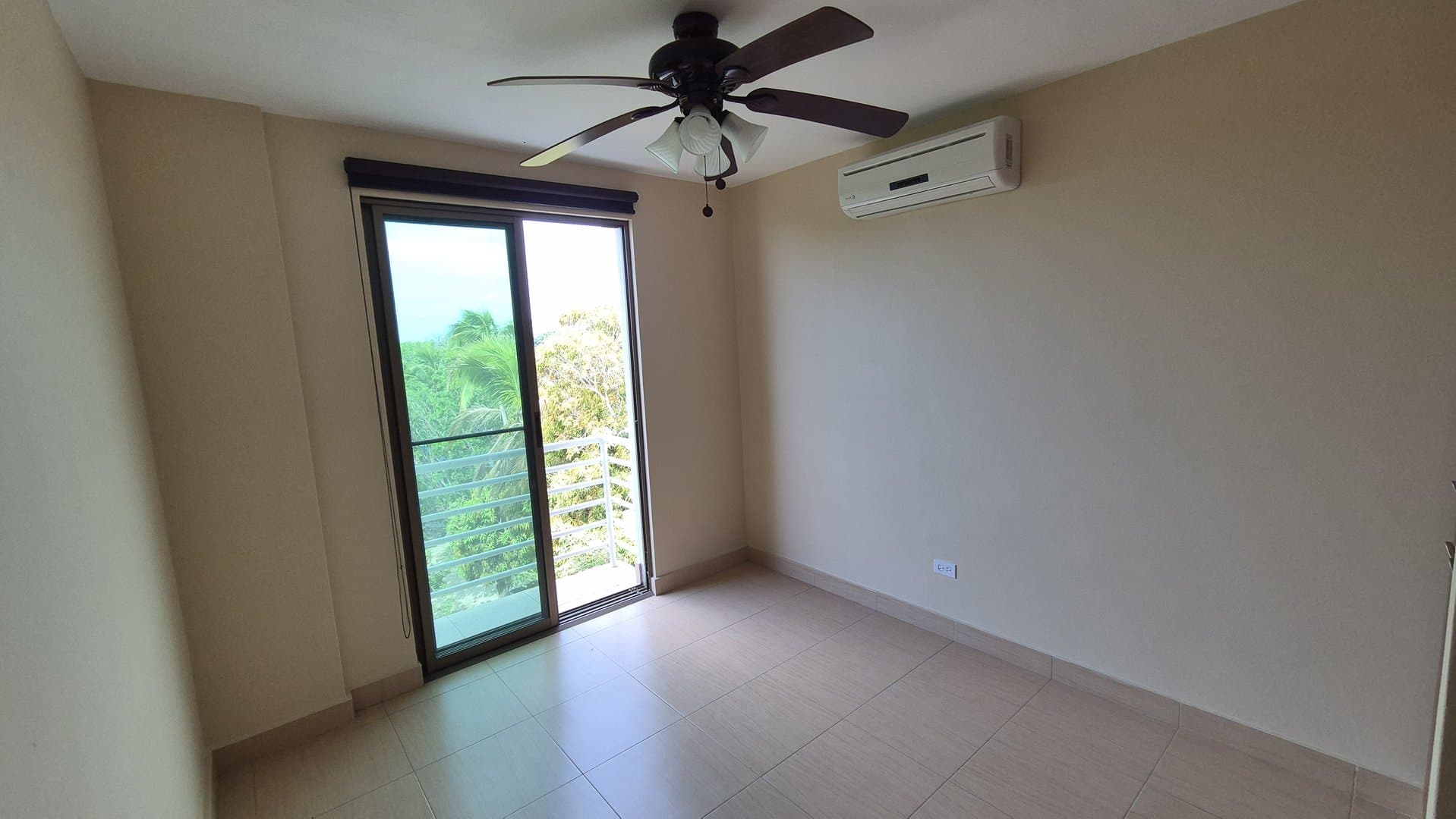 Beachside 3-Bedroom 2 Bathroom Condo 1-minute Walk from the Beach, Nueva Gorgona P-0055 - Image 52