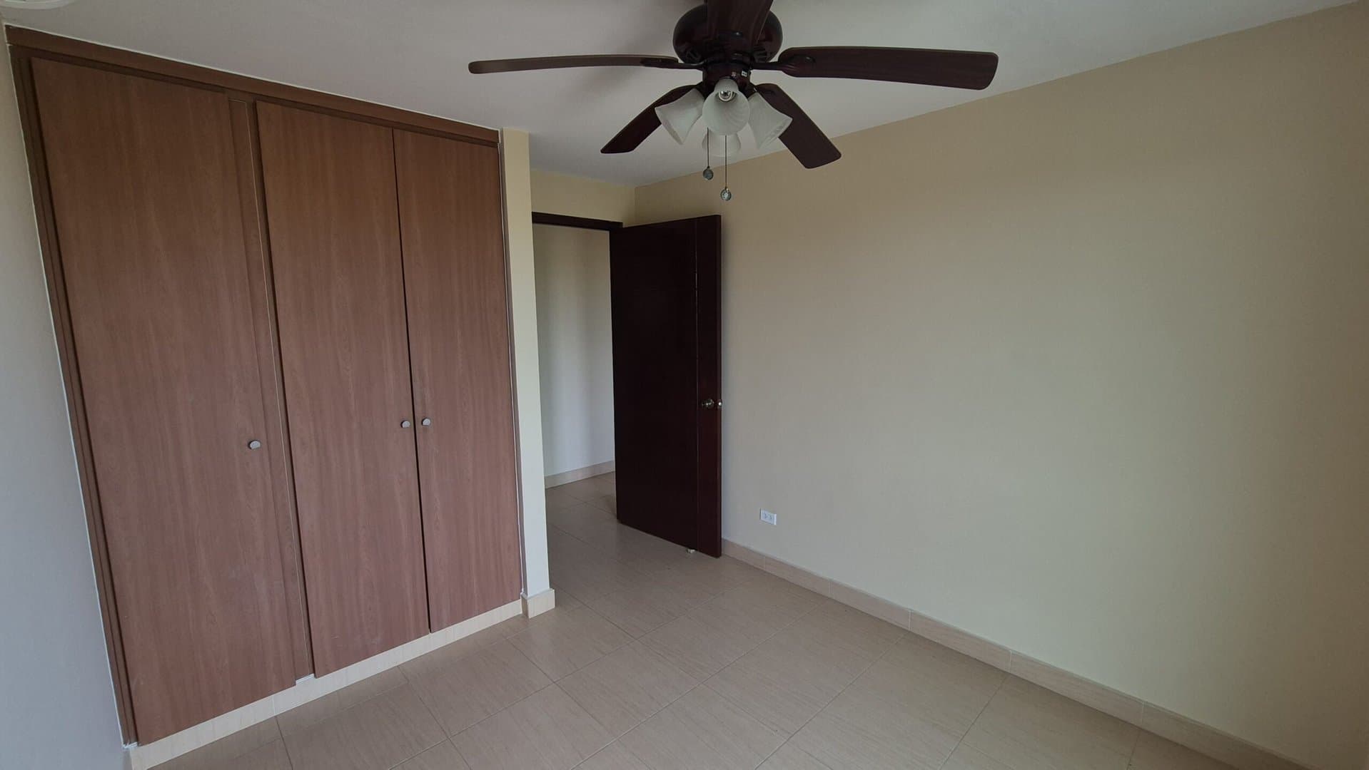 Beachside 3-Bedroom 2 Bathroom Condo 1-minute Walk from the Beach, Nueva Gorgona P-0055 - Image 18