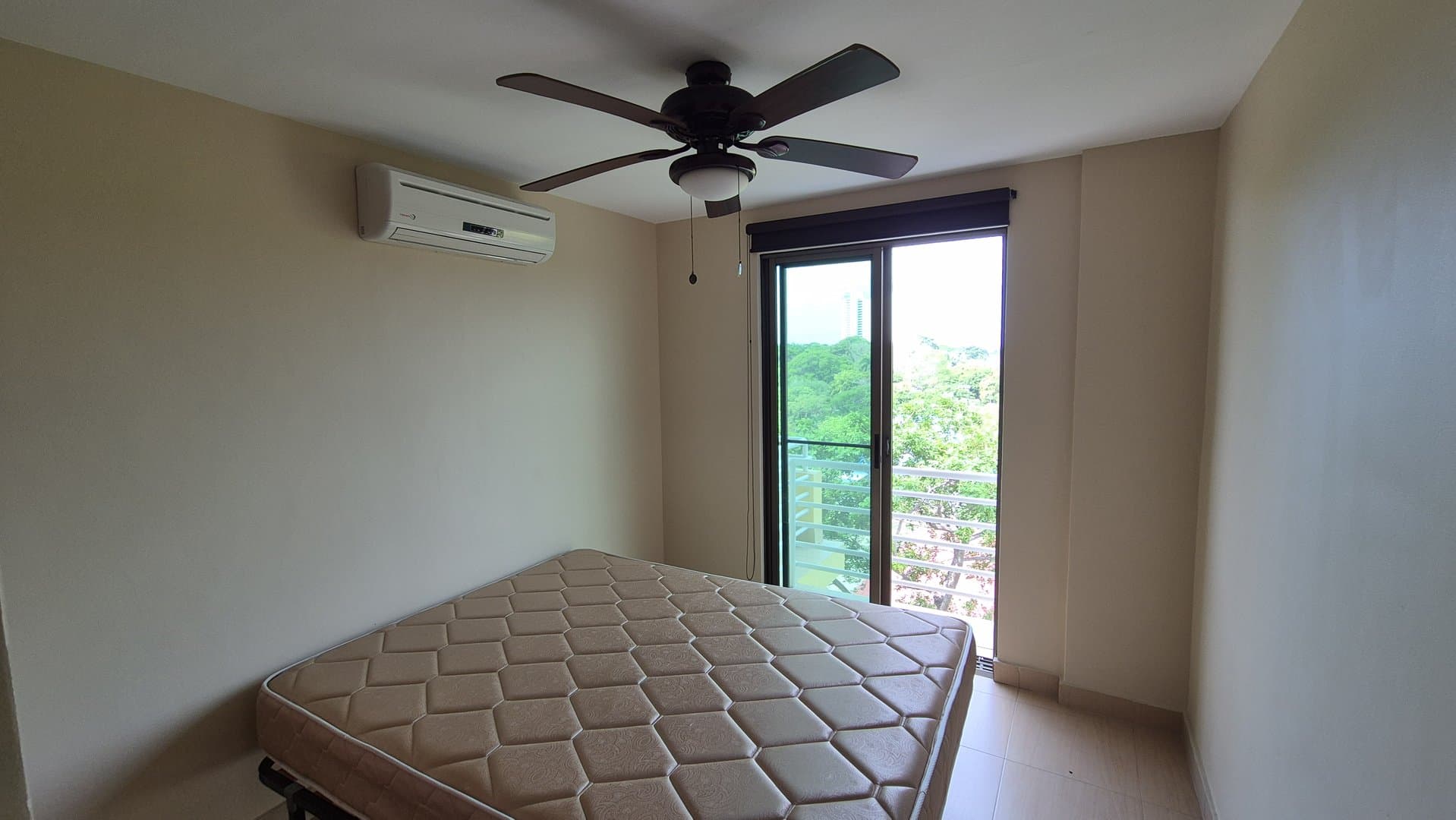 Beachside 3-Bedroom 2 Bathroom Condo 1-minute Walk from the Beach, Nueva Gorgona P-0055 - Image 55