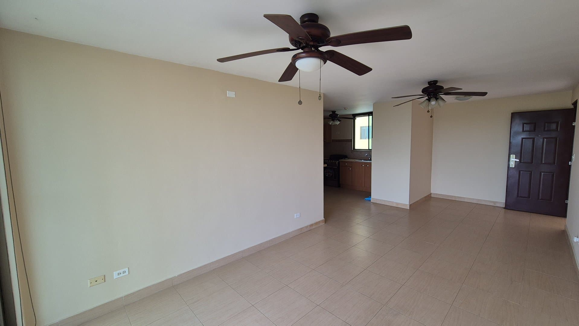 Beachside 3-Bedroom 2 Bathroom Condo 1-minute Walk from the Beach, Nueva Gorgona P-0055 - Image 41