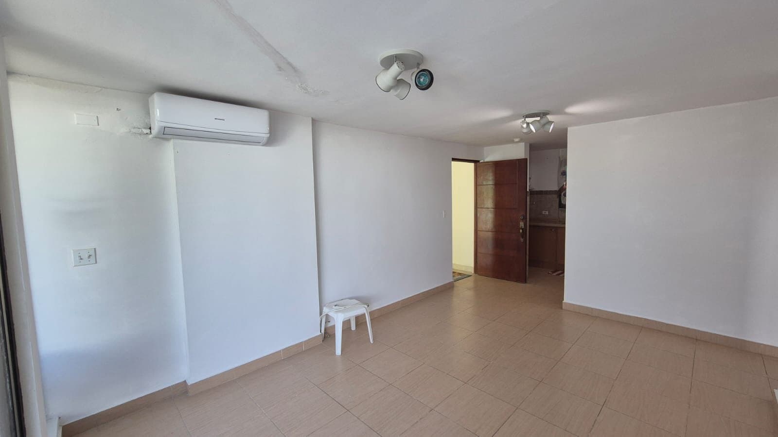 2 Bed, 2 Bath Condo Less Than 3 Minutes to the Beach, Gorgona, Panamá Oeste R-0050 - Image 10