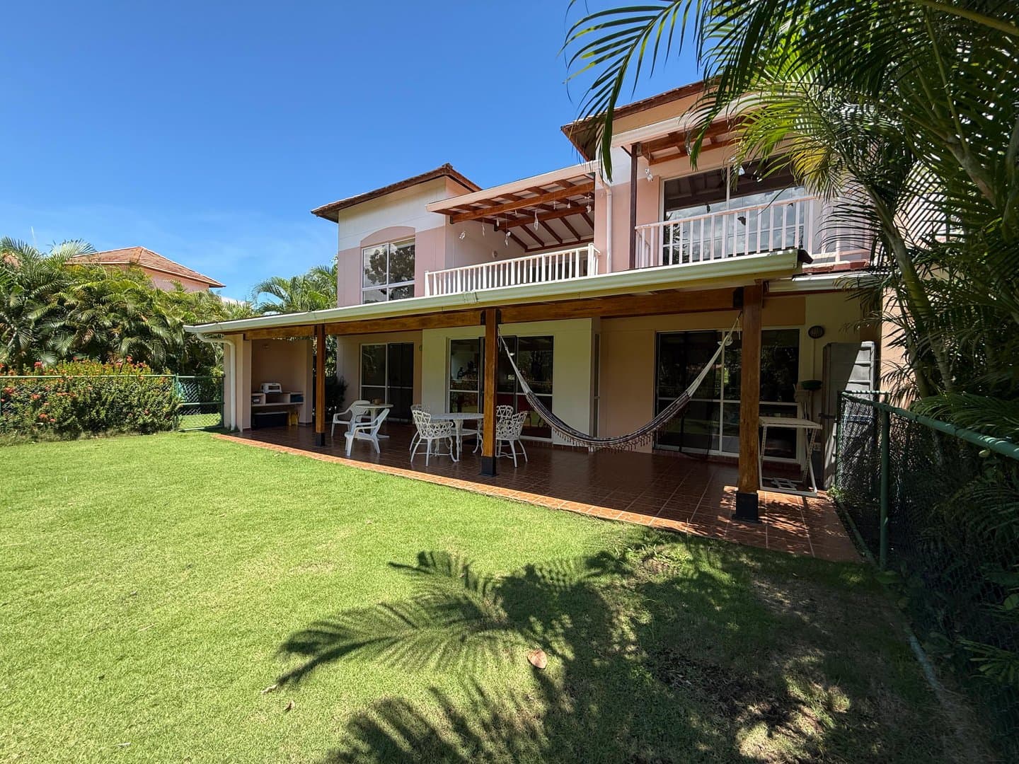 Coastal Luxury: 3-Bedroom Townhouse with Golf & Beach Access R-0015 - Image 28