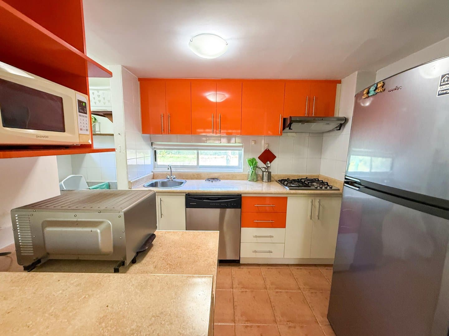 Coastal Luxury: 3-Bedroom Townhouse with Golf & Beach Access R-0015 - Image 34