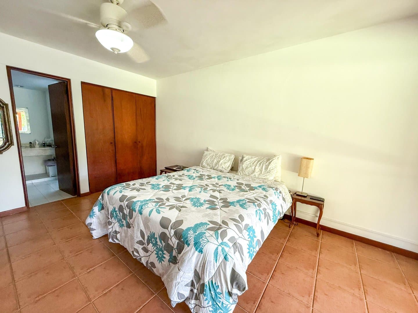 Coastal Luxury: 3-Bedroom Townhouse with Golf & Beach Access R-0015 - Image 11