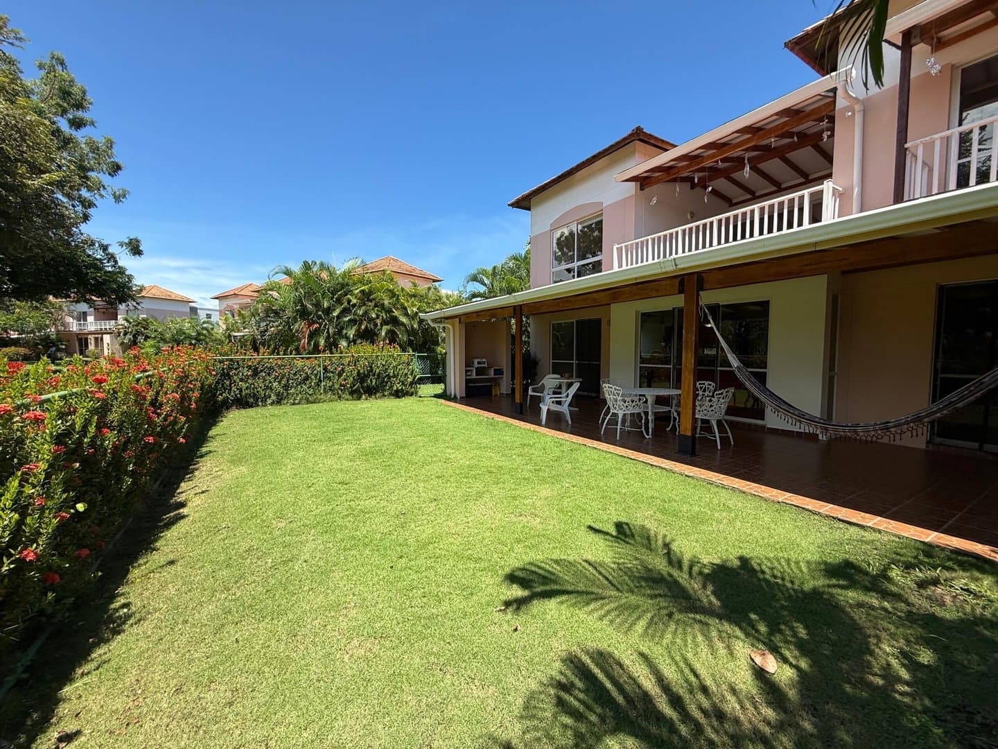 Coastal Luxury: 3-Bedroom Townhouse with Golf & Beach Access R-0015 - Image 27