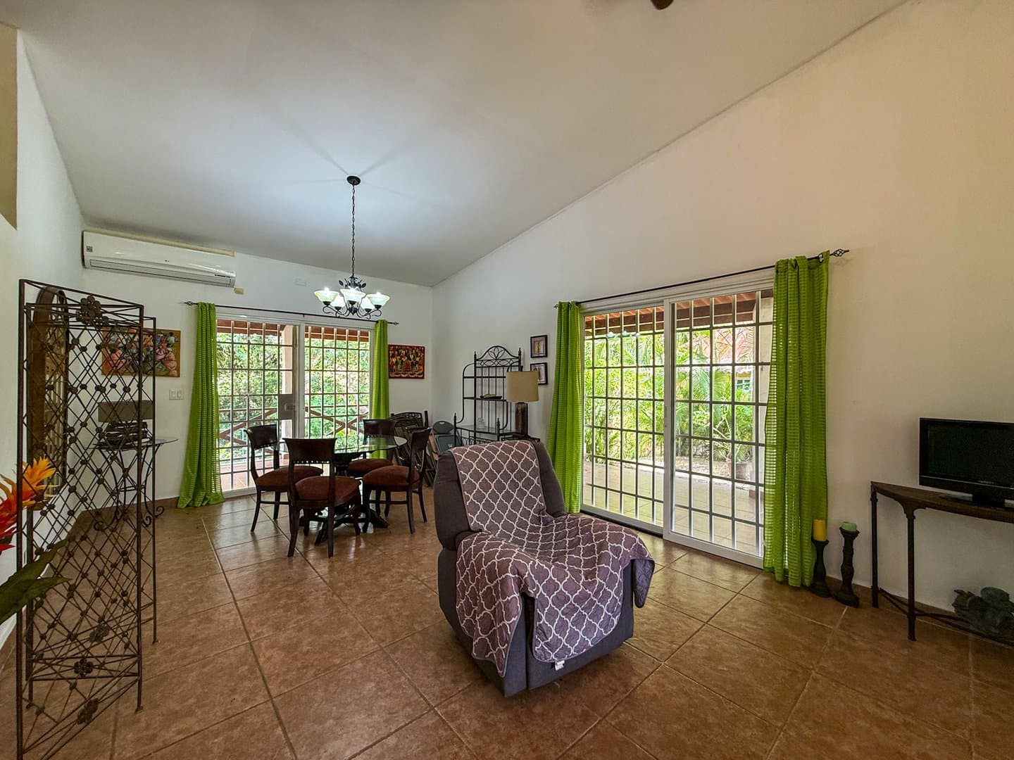 3-Bedroom House in Peaceful Gated Community in Las Lajas Near Coronado R-0283 - Image 5