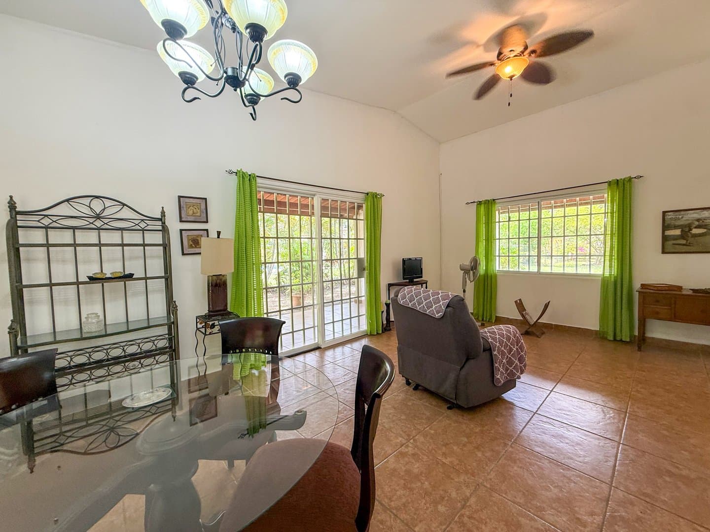 3-Bedroom House in Peaceful Gated Community in Las Lajas Near Coronado R-0283 - Image 7