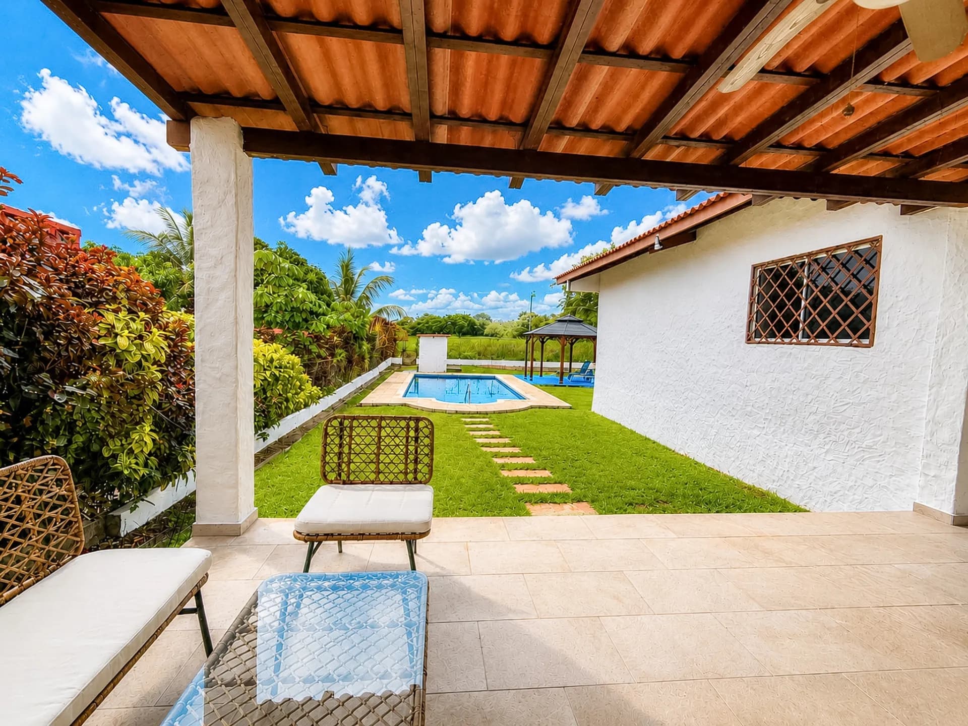 Beautifully Renovated 3-bedroom Home with an Open-Concept Living Area and a Private Pool, Coronado (Panamá) – R-0045 - Image 22