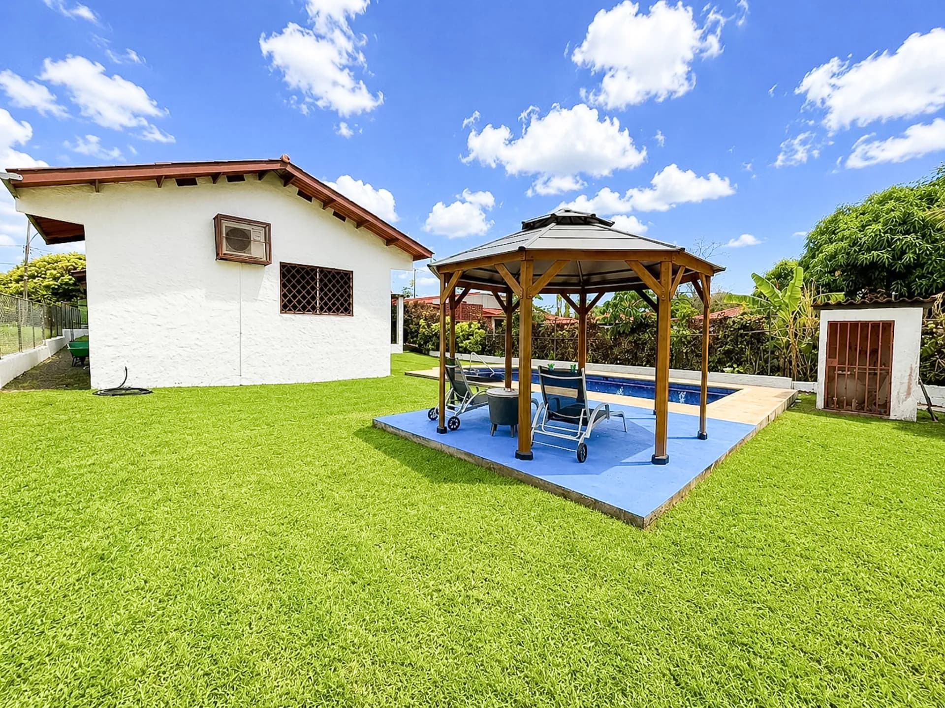 Beautifully Renovated 3-bedroom Home with an Open-Concept Living Area and a Private Pool, Coronado (Panamá) – R-0045 - Image 25