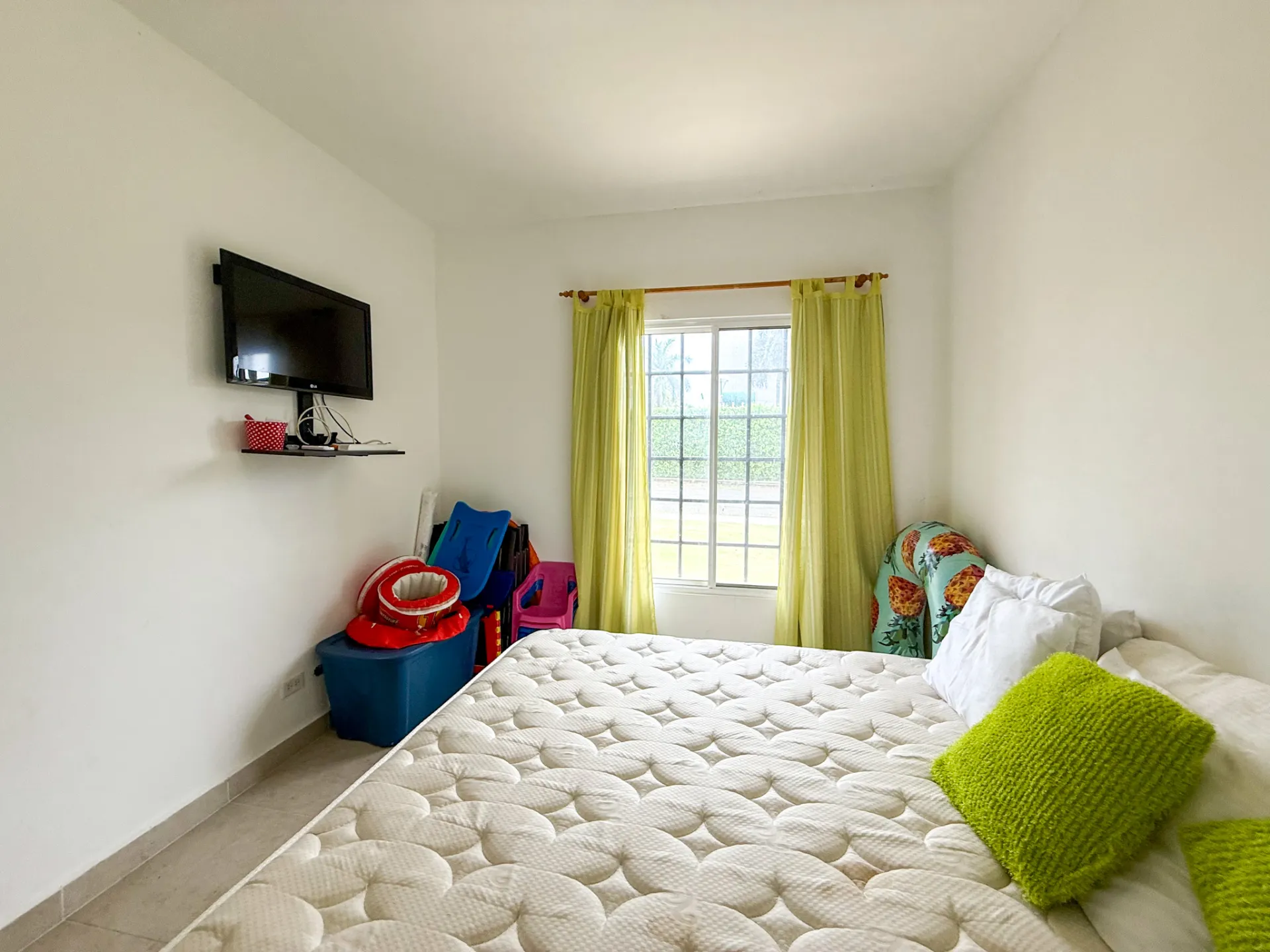 Spacious 3-Bedroom Home with Pool and Lush Yard Chame, Panama R-0113 - Image 10