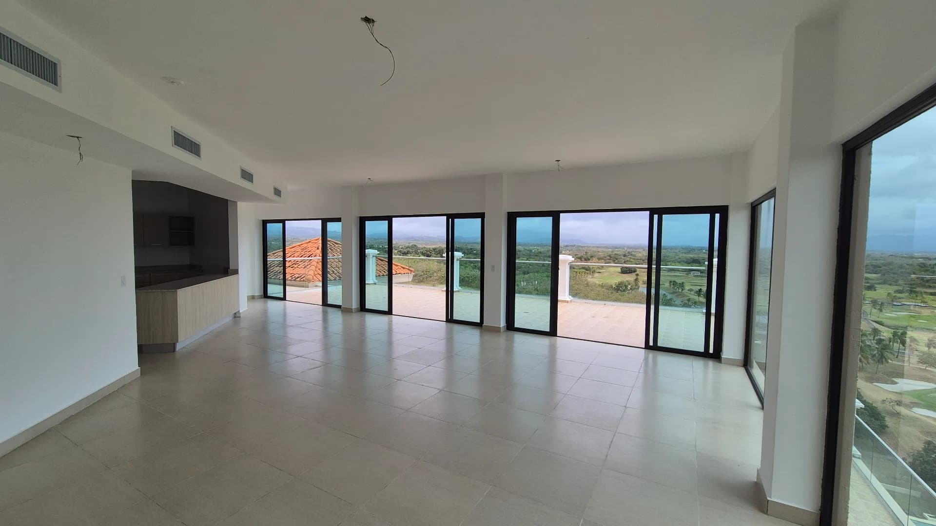 Exclusive & Spacious 3-Bedroom Oceanview Penthouse with Expansive Terrace in Prestigious Gated Community – San Carlos P-0217 - Image 3