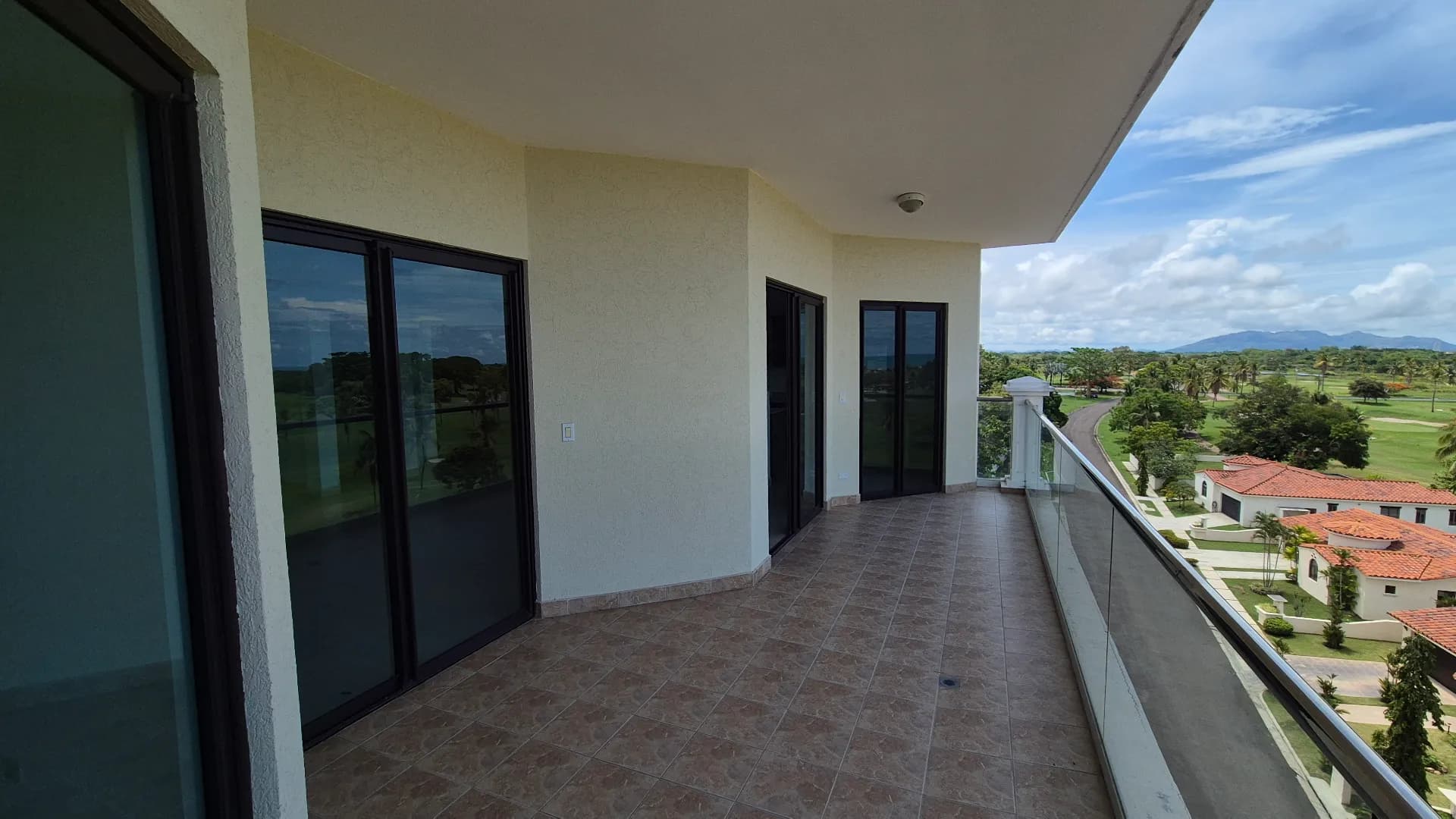 Priced to sell – Like New 3-Bedroom Oceanview Apartment in Prestigious Gated Community – San Carlos. P-0337 - Image 2