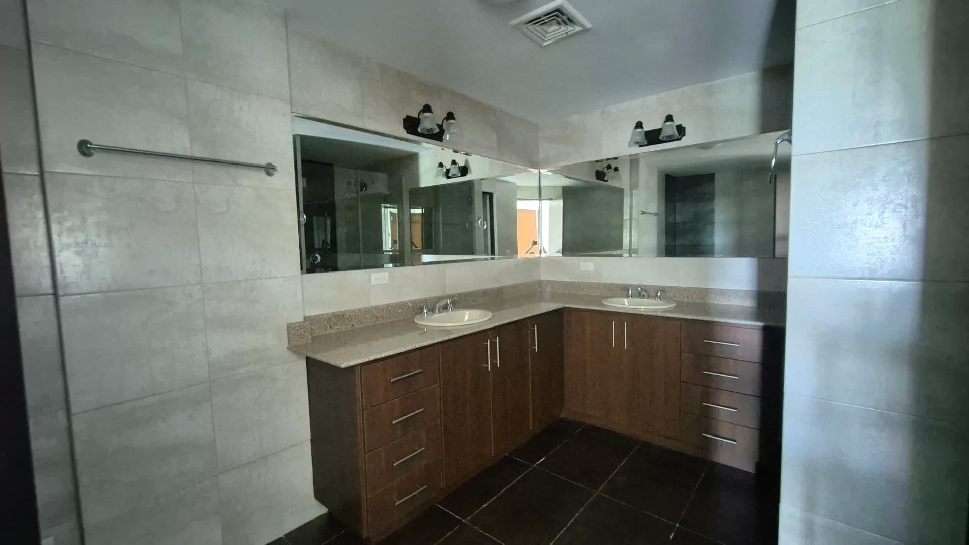 Priced to sell – Like New 3-Bedroom Oceanview Apartment in Prestigious Gated Community – San Carlos. P-0337 - Image 14