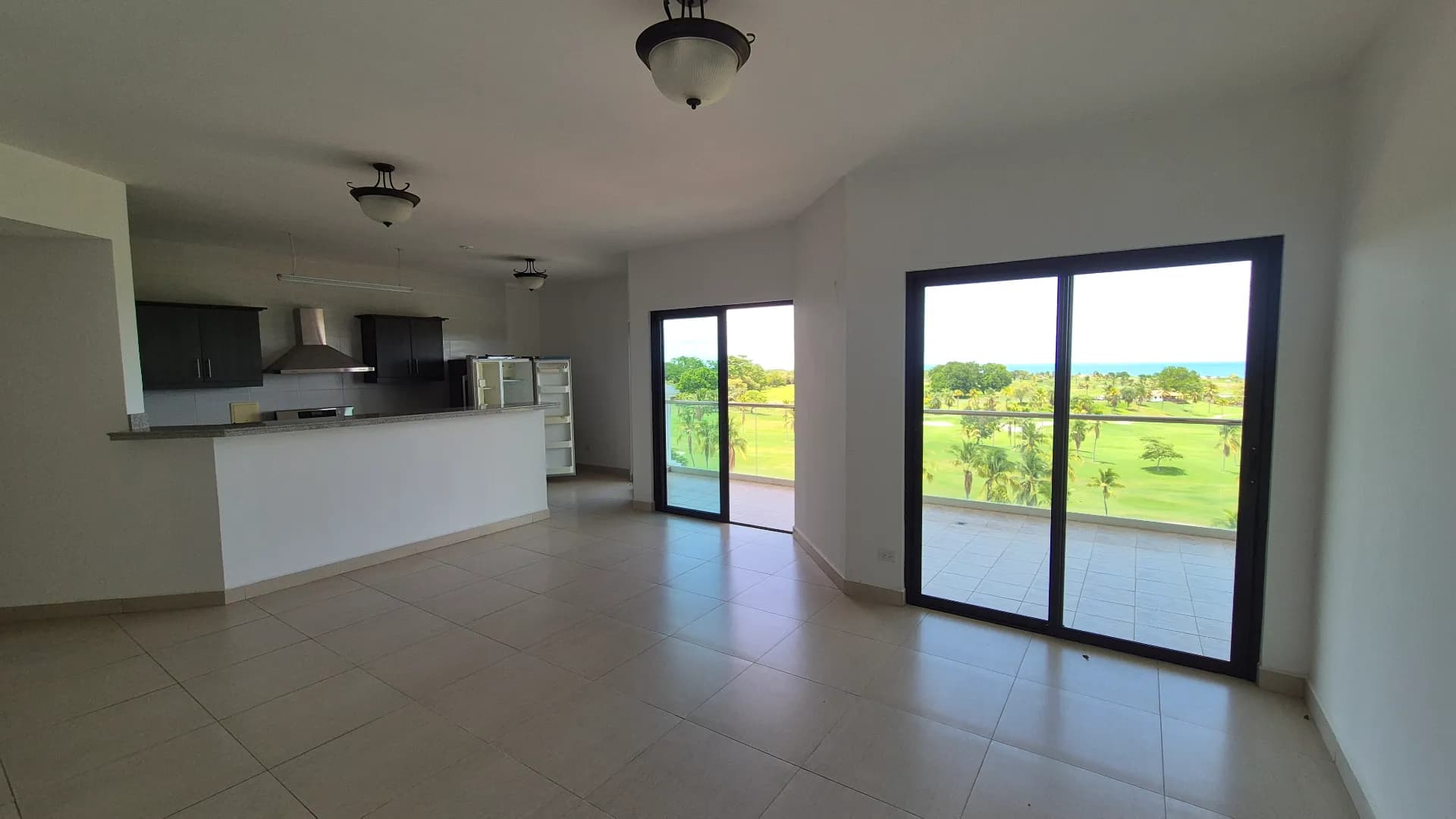 Priced to sell – Like New 3-Bedroom Oceanview Apartment in Prestigious Gated Community – San Carlos. P-0337 - Image 4