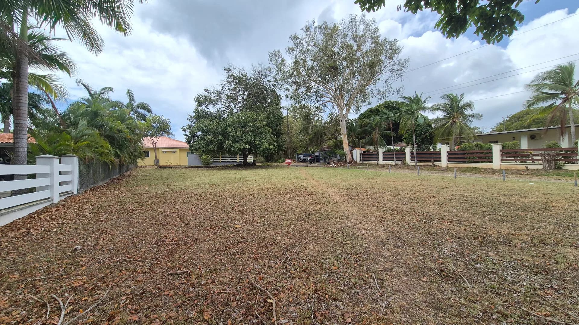 Great opportunity – Corner lot for sale in Coronado Gated Community P-0482 - Image 5