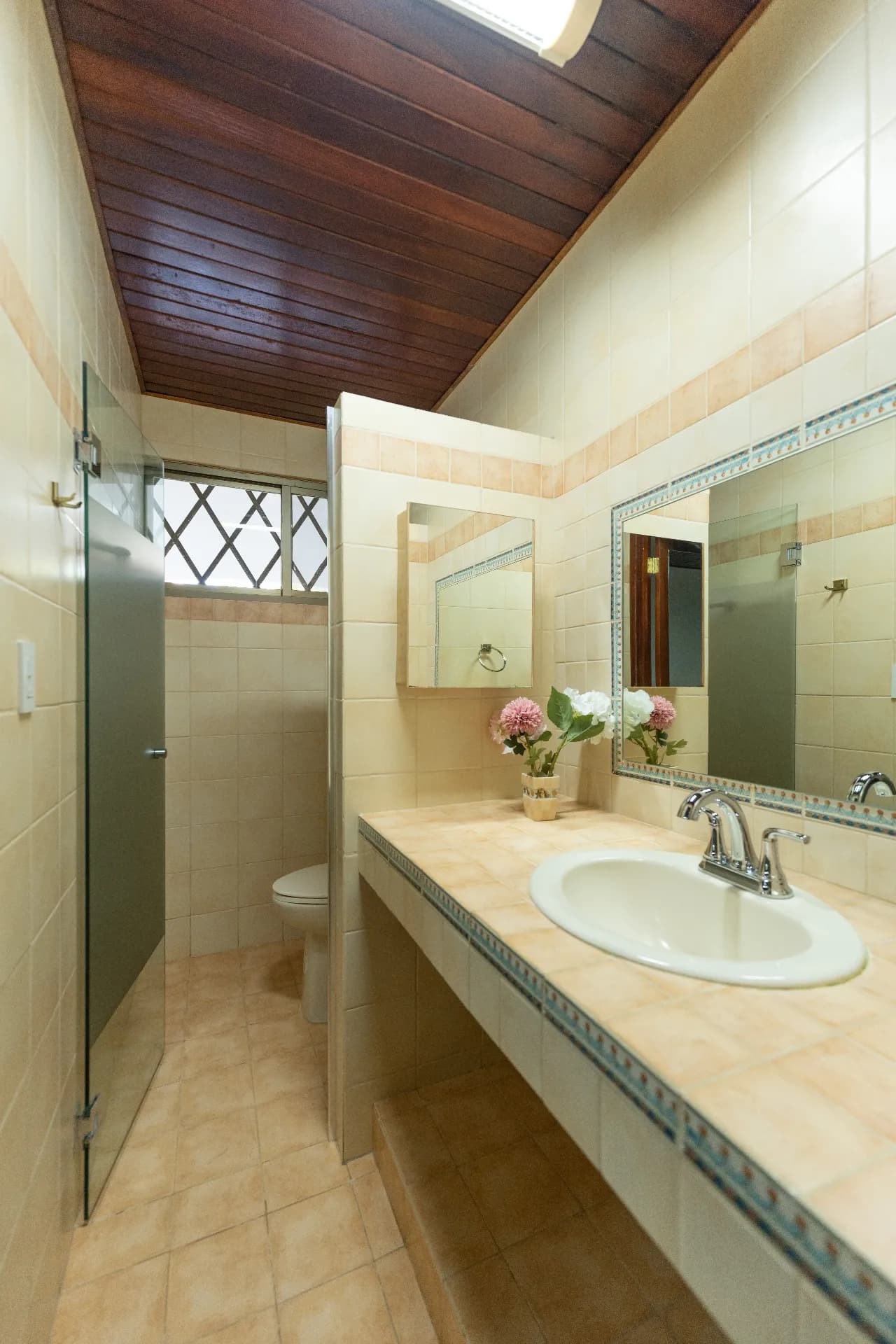 Oceanfront Oasis in Farallon, Río Hato – 3-Bedroom Turn-key ready Home with Guest House R-0312 - Image 23