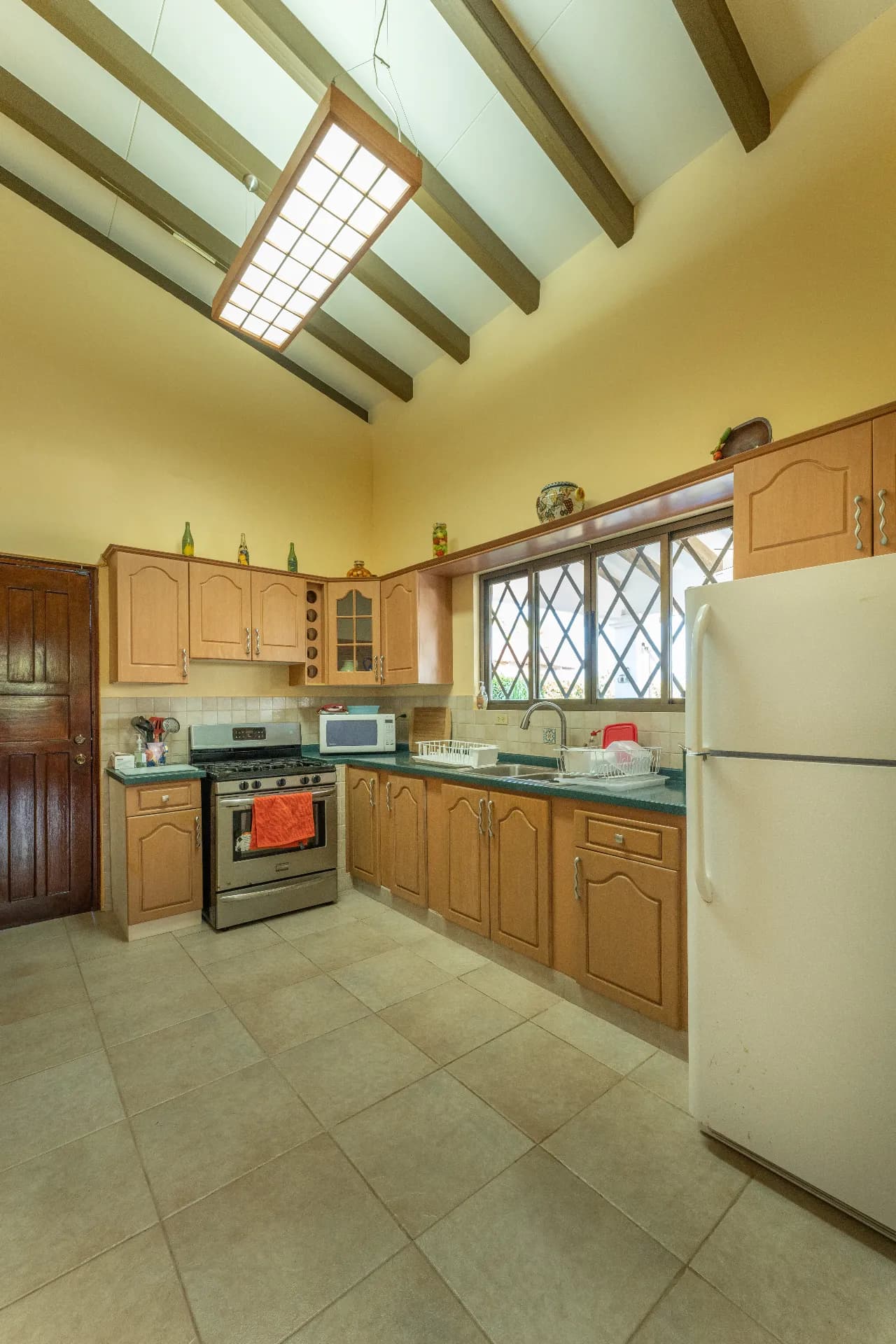 Oceanfront Oasis in Farallon, Río Hato – 3-Bedroom Turn-key ready Home with Guest House R-0312 - Image 18