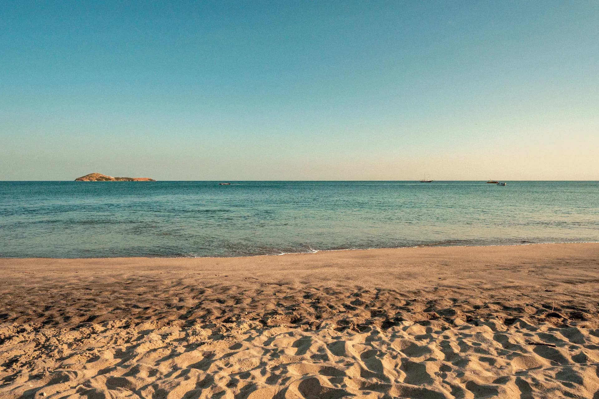 Oceanfront Oasis in Farallon, Río Hato – 3-Bedroom Turn-key ready Home with Guest House R-0312 - Image 39