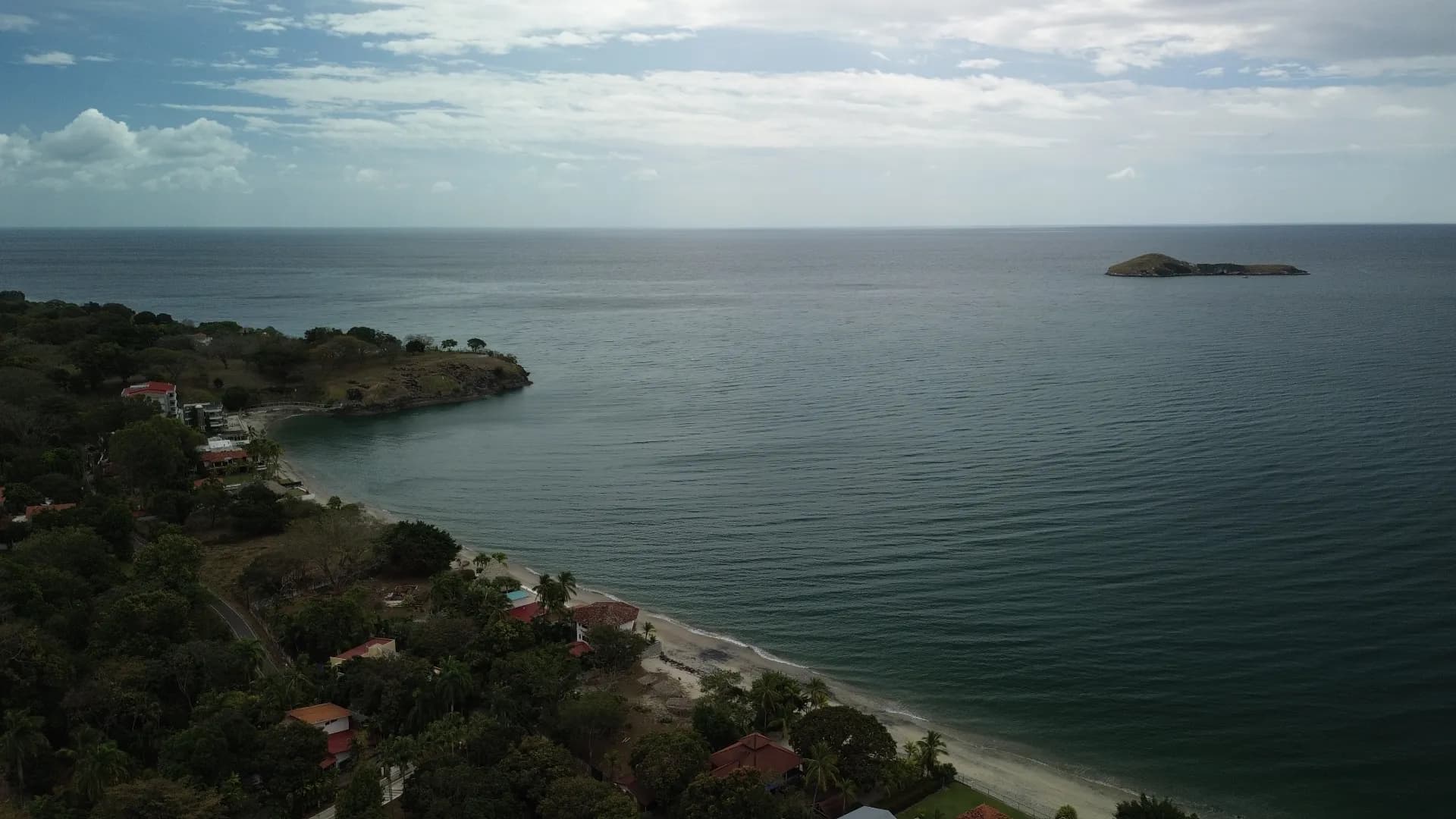 Oceanfront Oasis in Farallon, Río Hato – 3-Bedroom Turn-key ready Home with Guest House R-0312 - Image 43