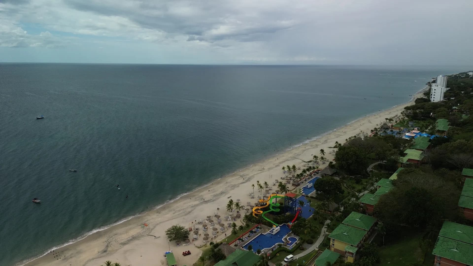 Oceanfront Oasis in Farallon, Río Hato – 3-Bedroom Turn-key ready Home with Guest House R-0312 - Image 44