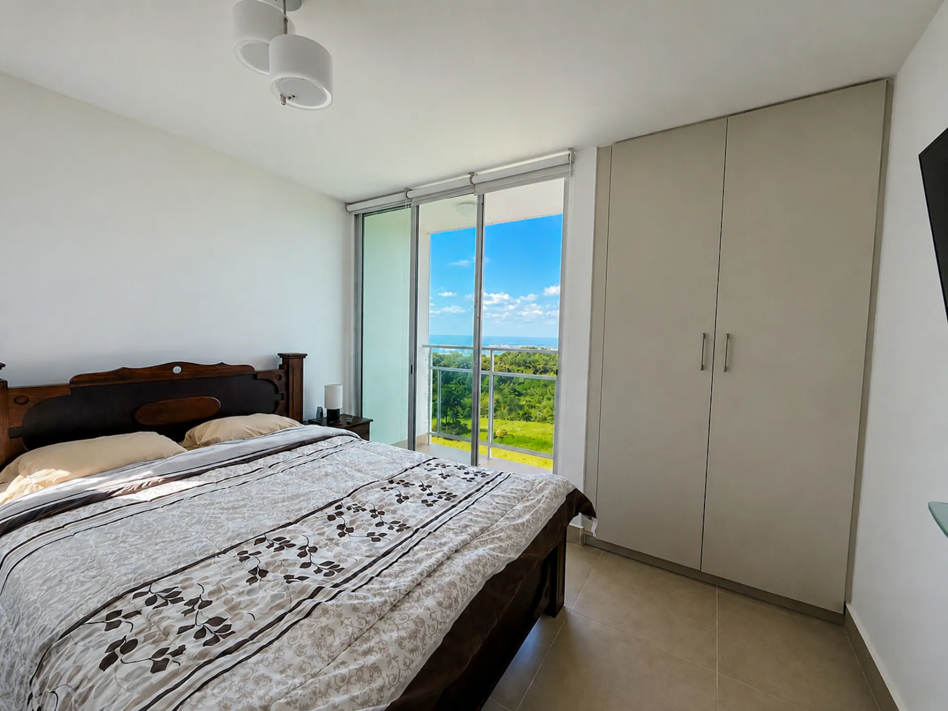 2-Bedroom Ocean View Condo Just a Short Walk from the Beach R-0265 - Image 8