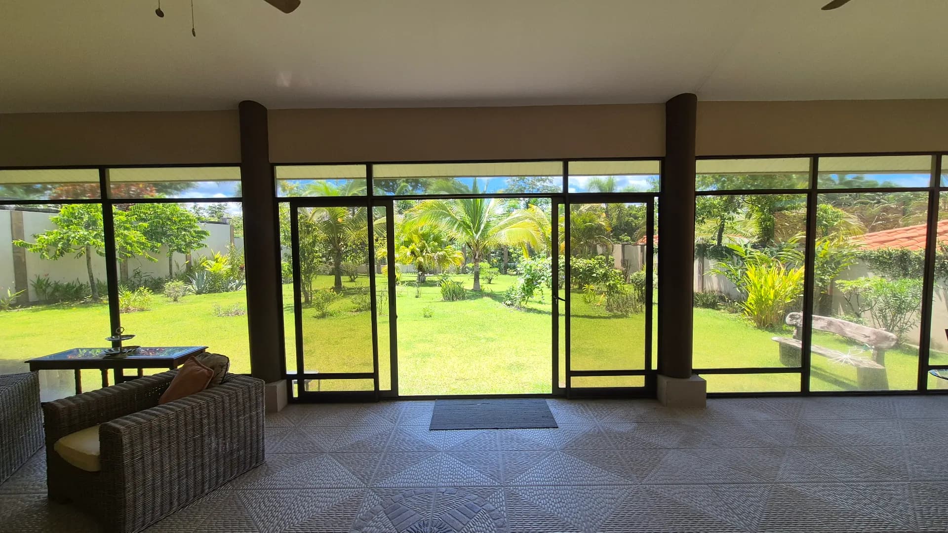 Spacious 3-Bedroom Home with Expansive Backyard Oasis Near Coronado P-0038 - Image 23