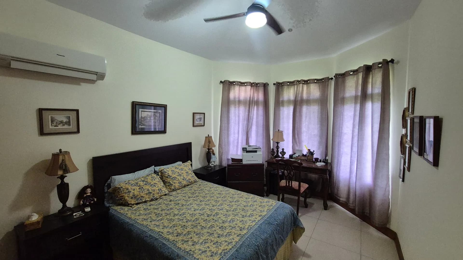 Spacious 3-Bedroom Home with Expansive Backyard Oasis Near Coronado P-0038 - Image 31