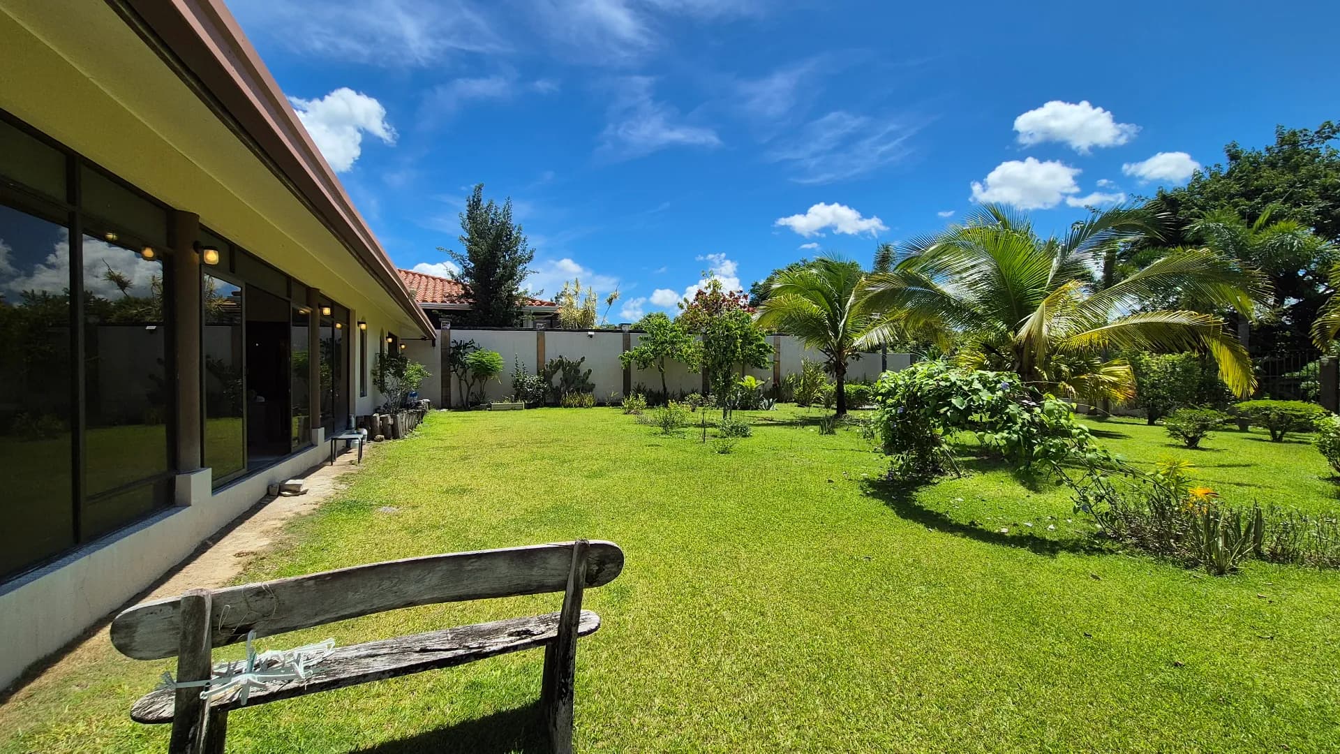 Spacious 3-Bedroom Home with Expansive Backyard Oasis Near Coronado P-0038 - Image 36
