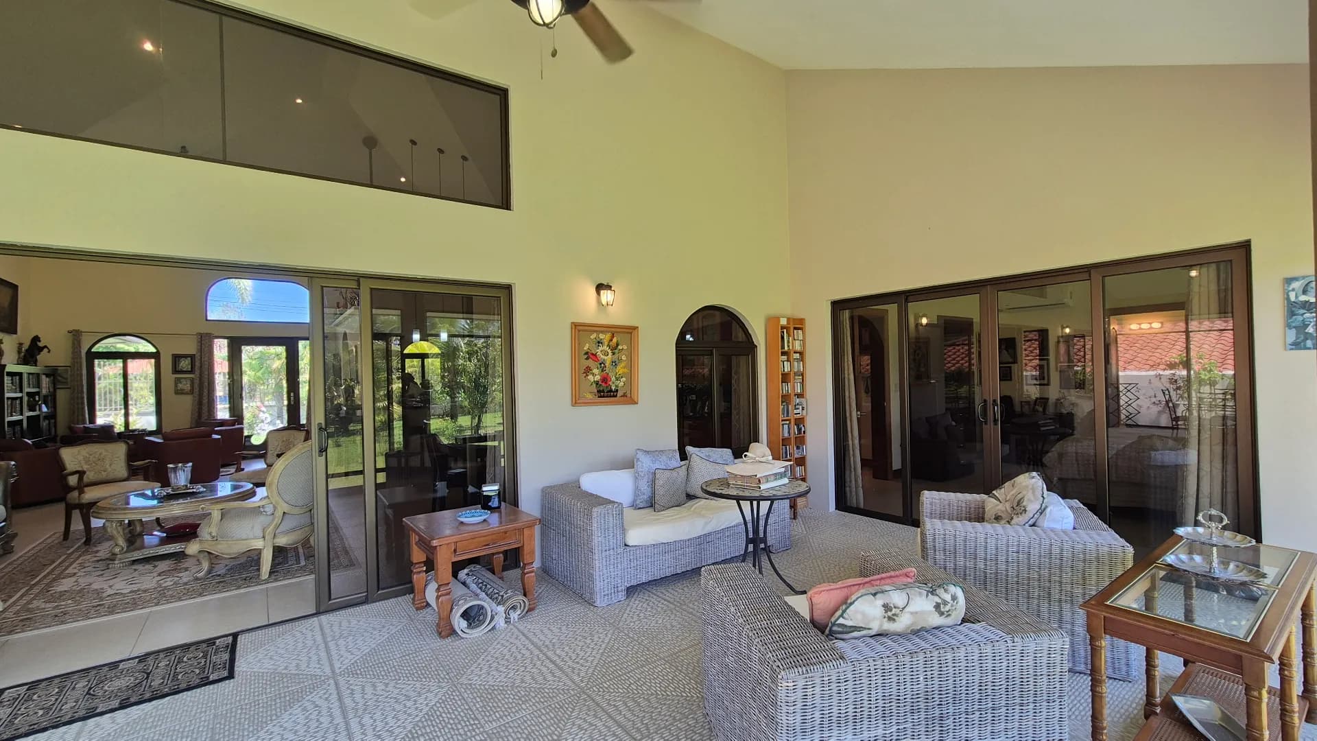 Spacious 3-Bedroom Home with Expansive Backyard Oasis Near Coronado P-0038 - Image 52