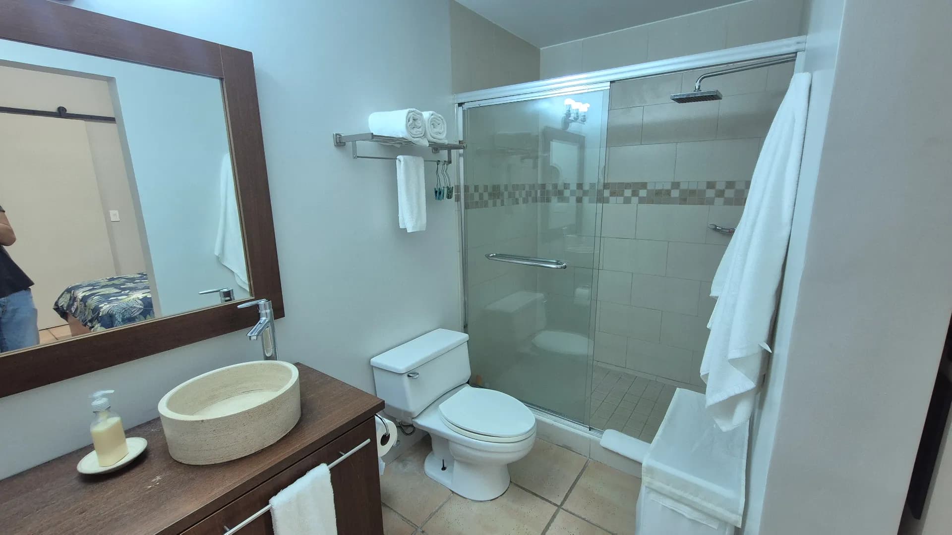 Turn-Key Ready Remodeled 1-Bedroom Apartment for Sale in Coronado Luxury & Suites – Prime Beach & Golf Community Living  P-0046 - Image 11