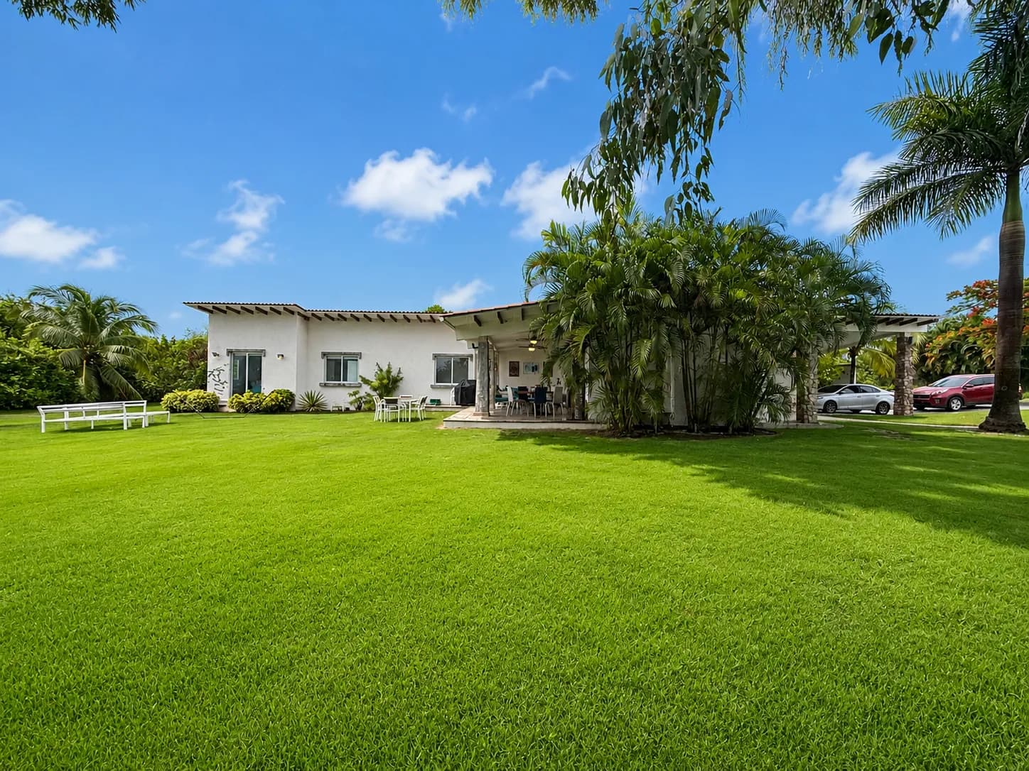 Modern Open-Concept 3 Bedroom Home in a Tropical Setting R-0055 - Image 3