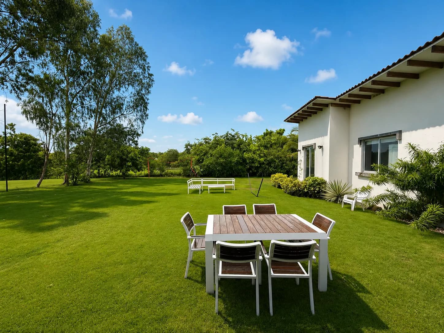 Modern Open-Concept 3 Bedroom Home in a Tropical Setting R-0055 - Image 4