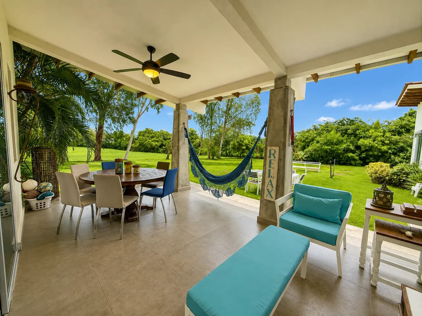 Modern Open-Concept 3 Bedroom Home in a Tropical Setting R-0055 - Image 8