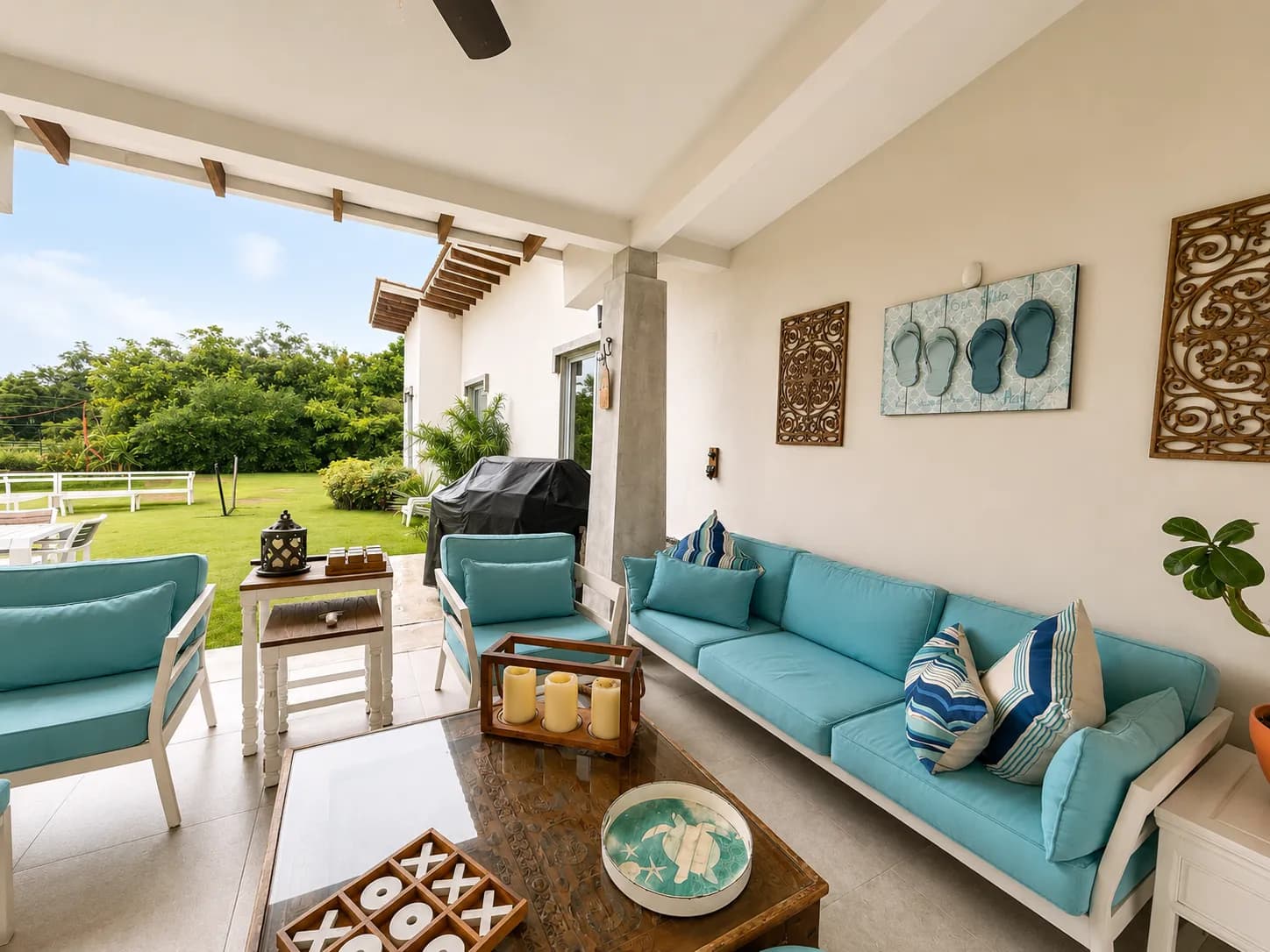 Modern Open-Concept 3 Bedroom Home in a Tropical Setting R-0055 - Image 9